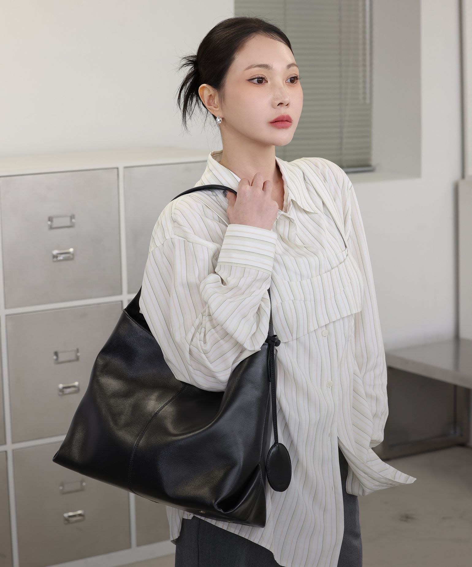 사랑받는 가방만
모아모아
