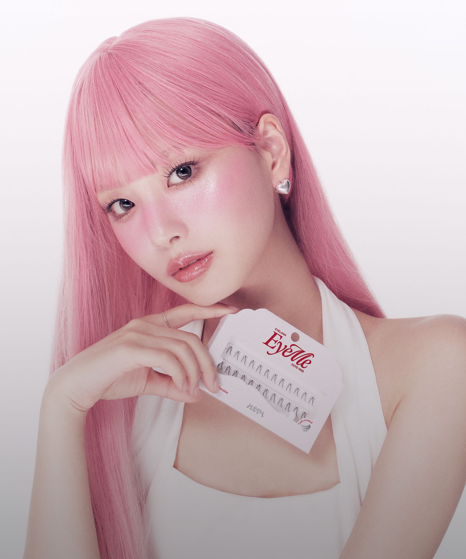 전문가가 만든 
초경량 속눈썹