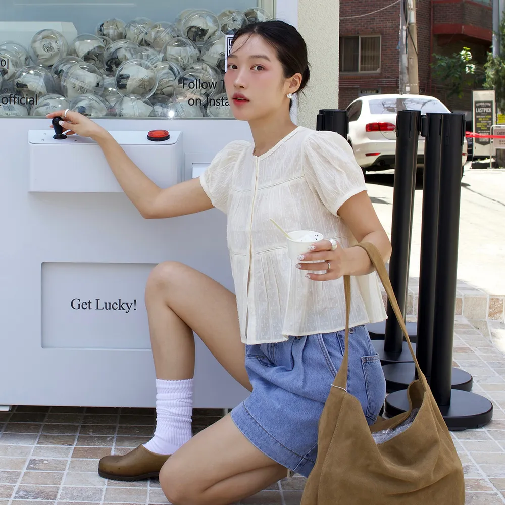 러블리 셔링 블라우스