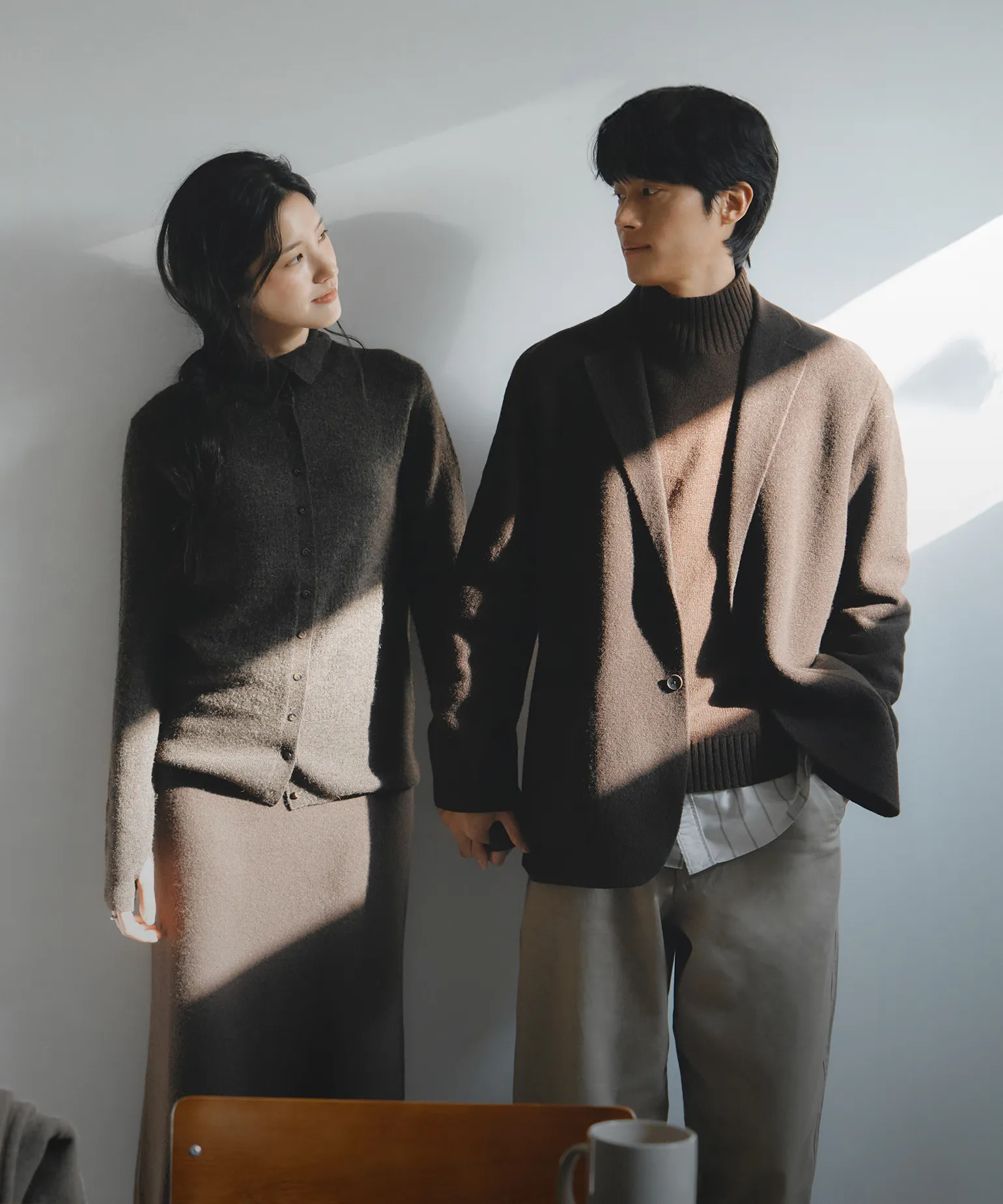 나란히 스며든
지원과 우재의 연말