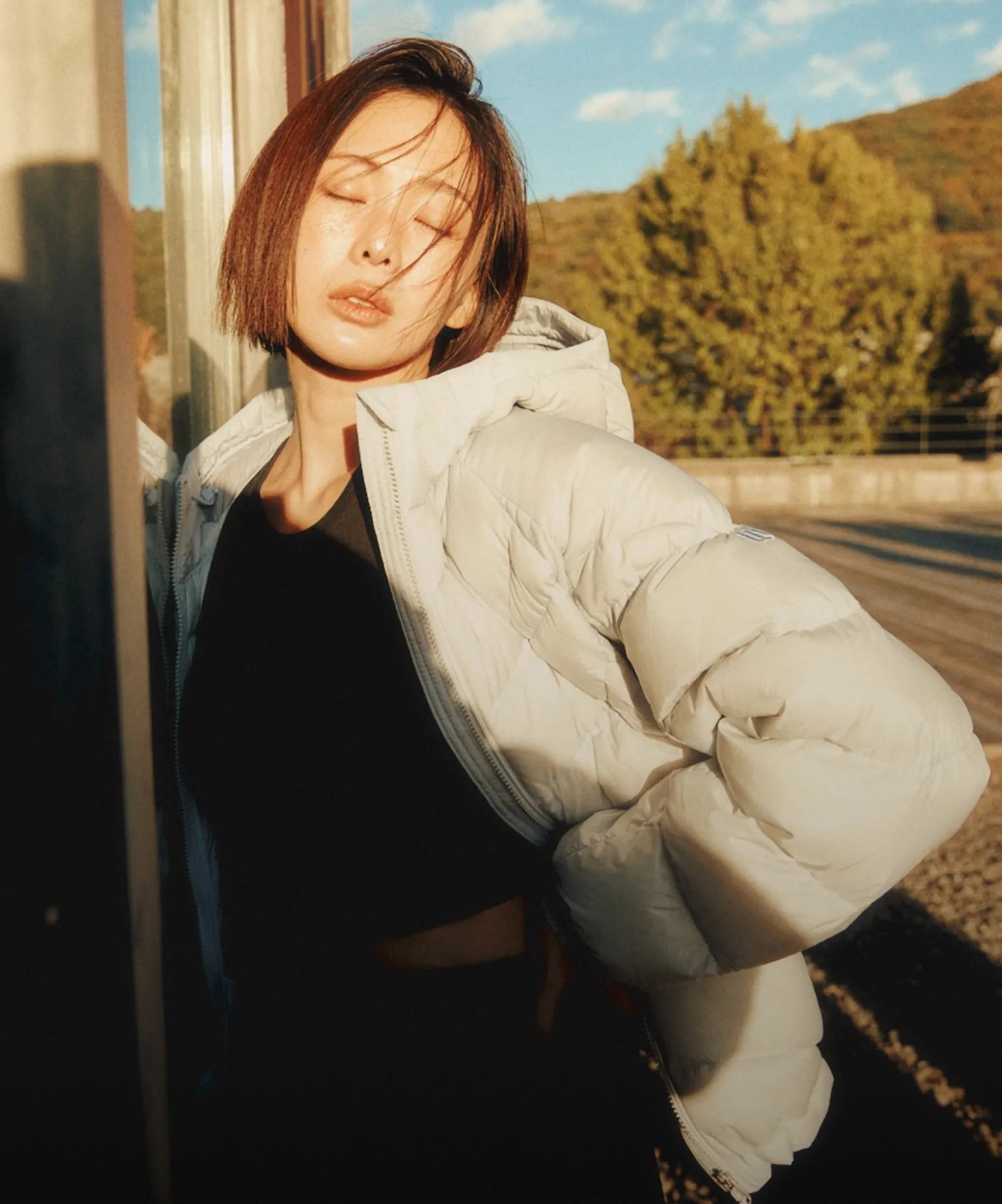 코트 위의 자유로움