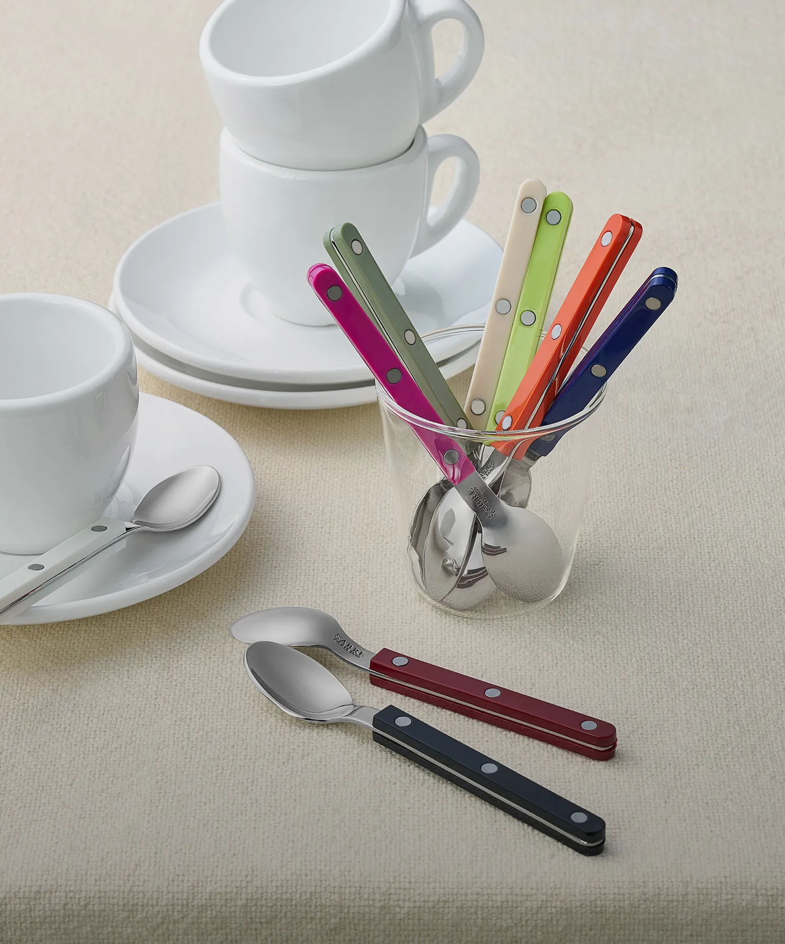 파리의 우아함 한 스푼