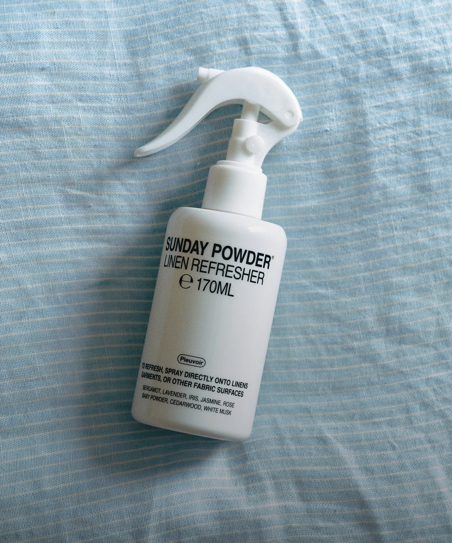 맑게 스며드는
리넨 향