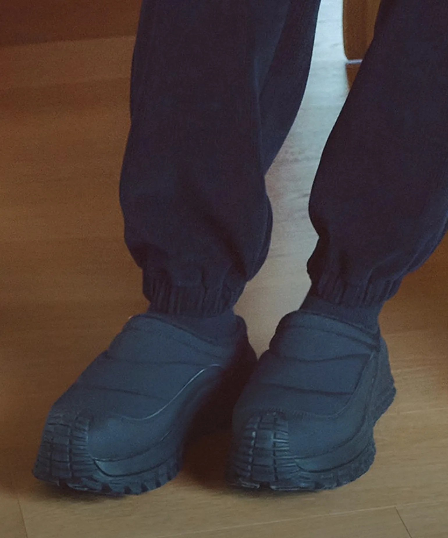 겨울을 견디는 방한화