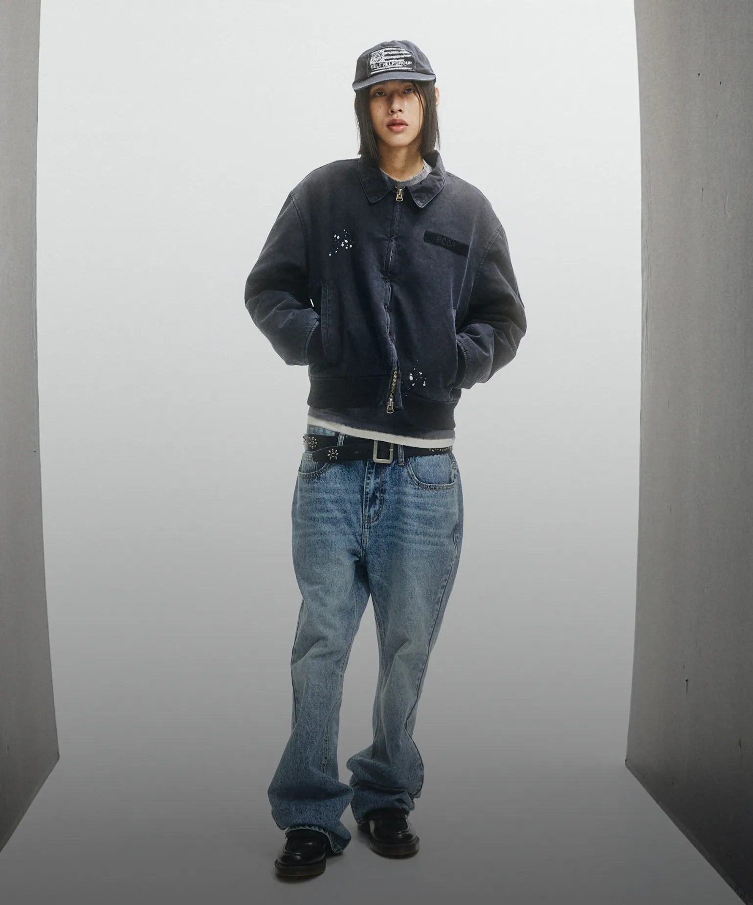 자유롭게 흐르는 실루엣