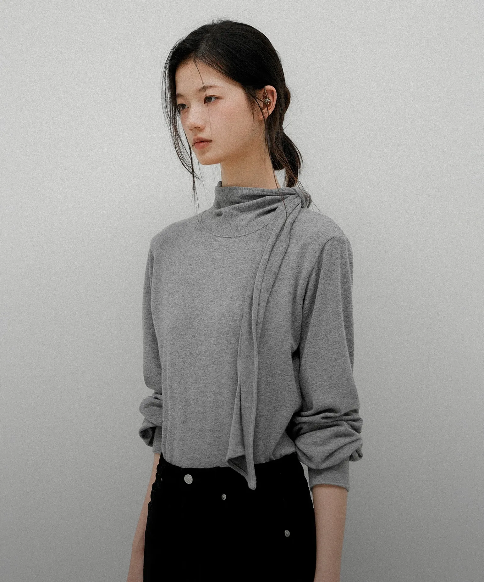 간결한 실루엣의 깊이