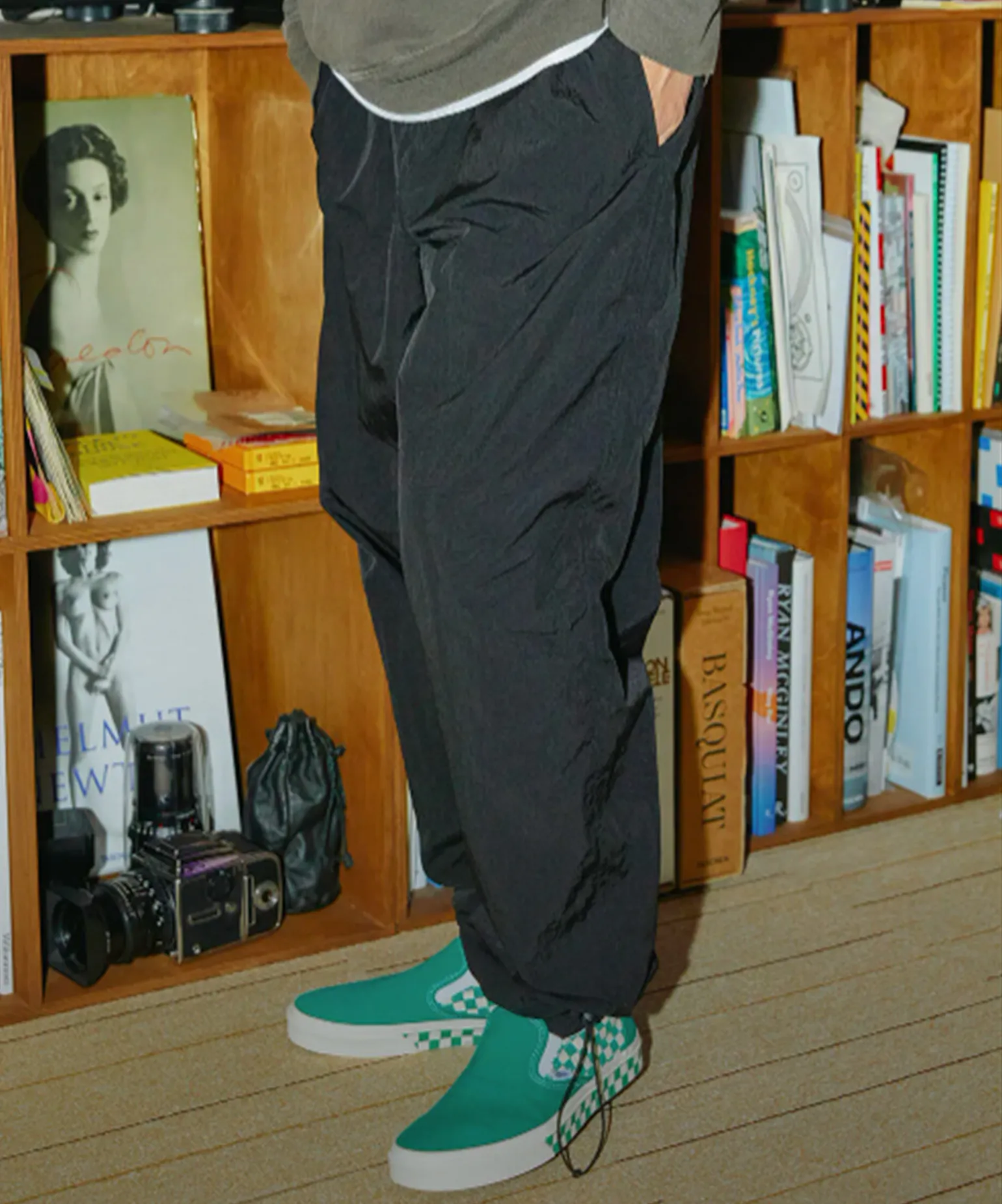 담백하게 풀어낸
밀리터리 감성