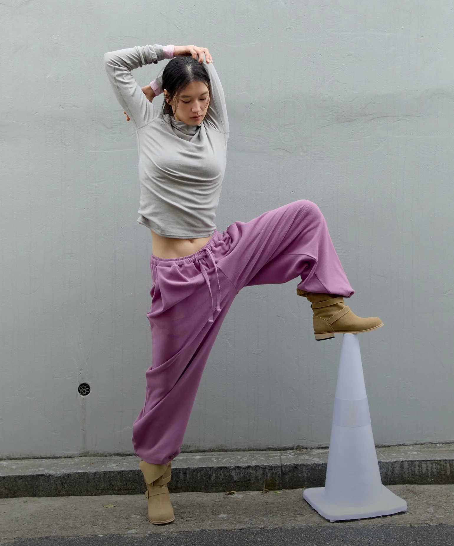 사려 깊은
액티브 웨어