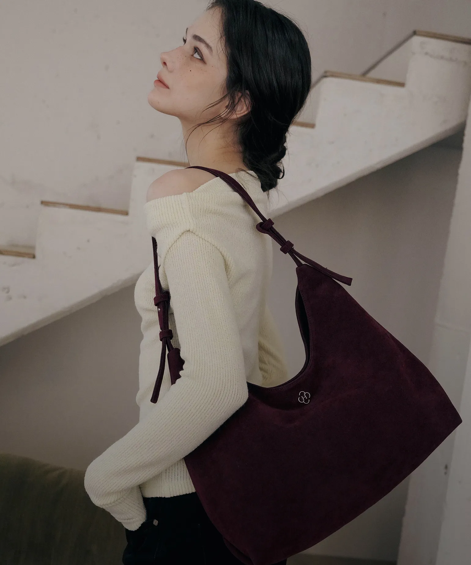 자유롭게 피어난 가방