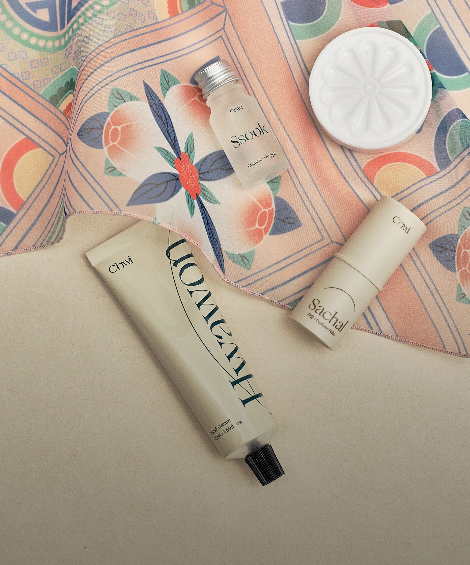 향으로 전하는
명절 인사