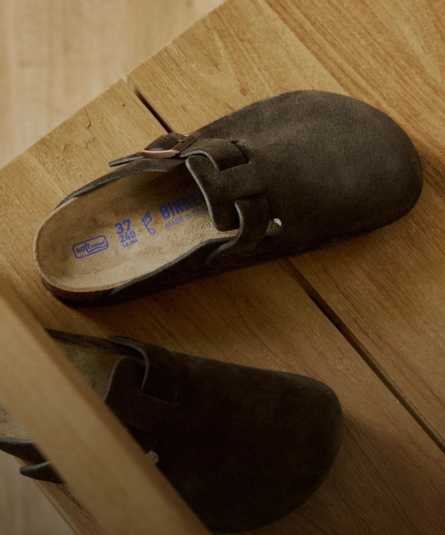 포근함을 신는 계절