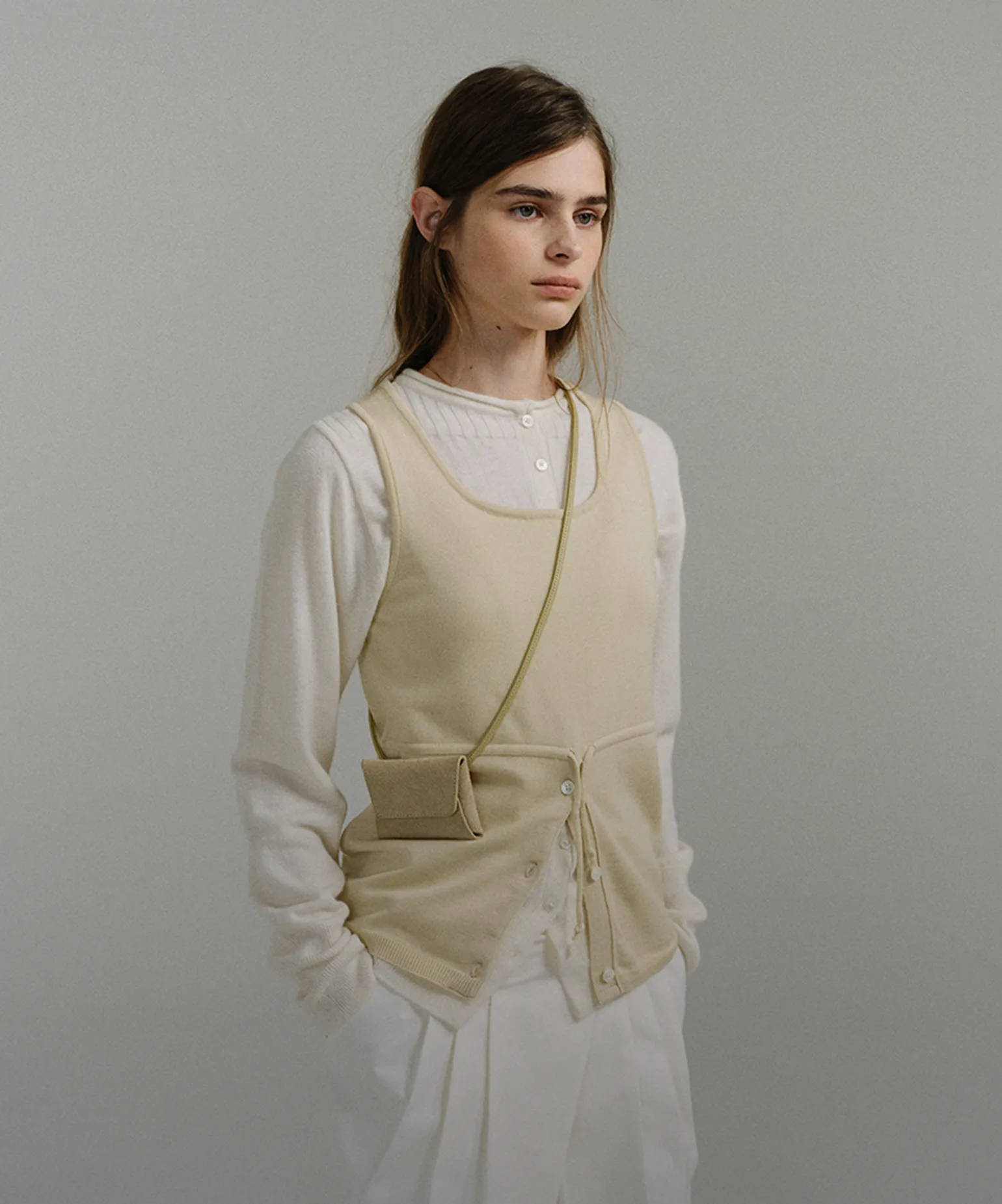 단정한 미니멀 한 벌