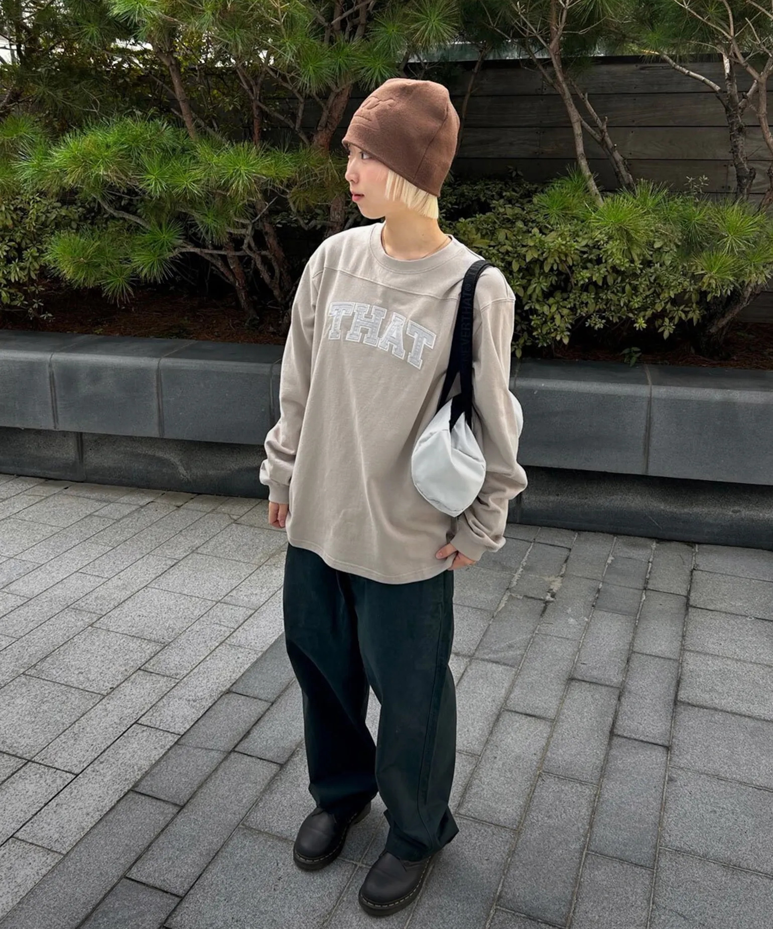 새로운 계절의
스웨트셔츠