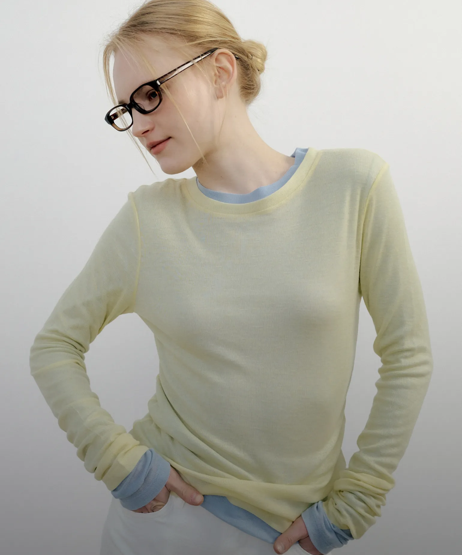 자유로운 움직임의 옷