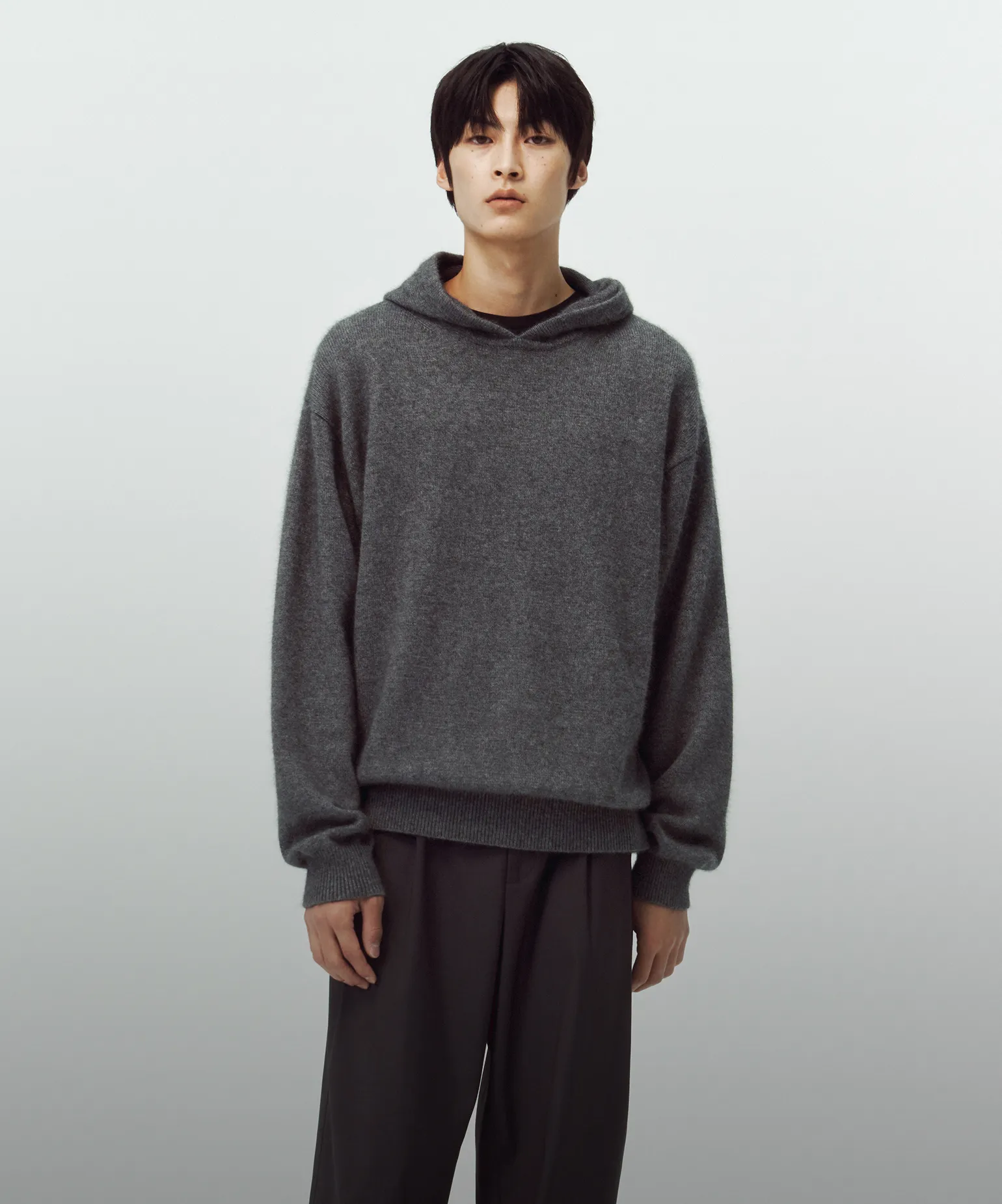 옷장에 오래 남을
자연스러움