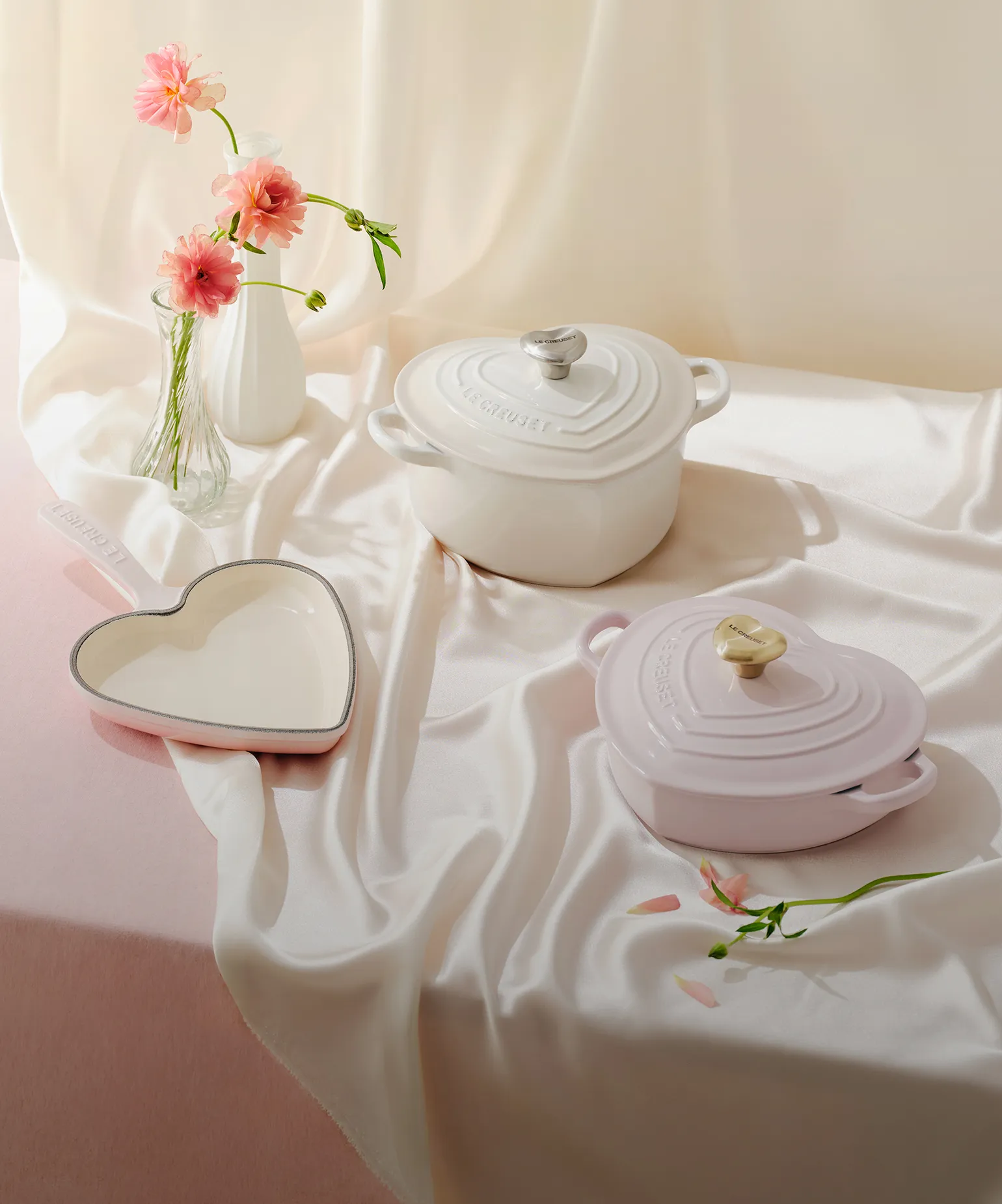 봄을 부르는
핑크 테이블