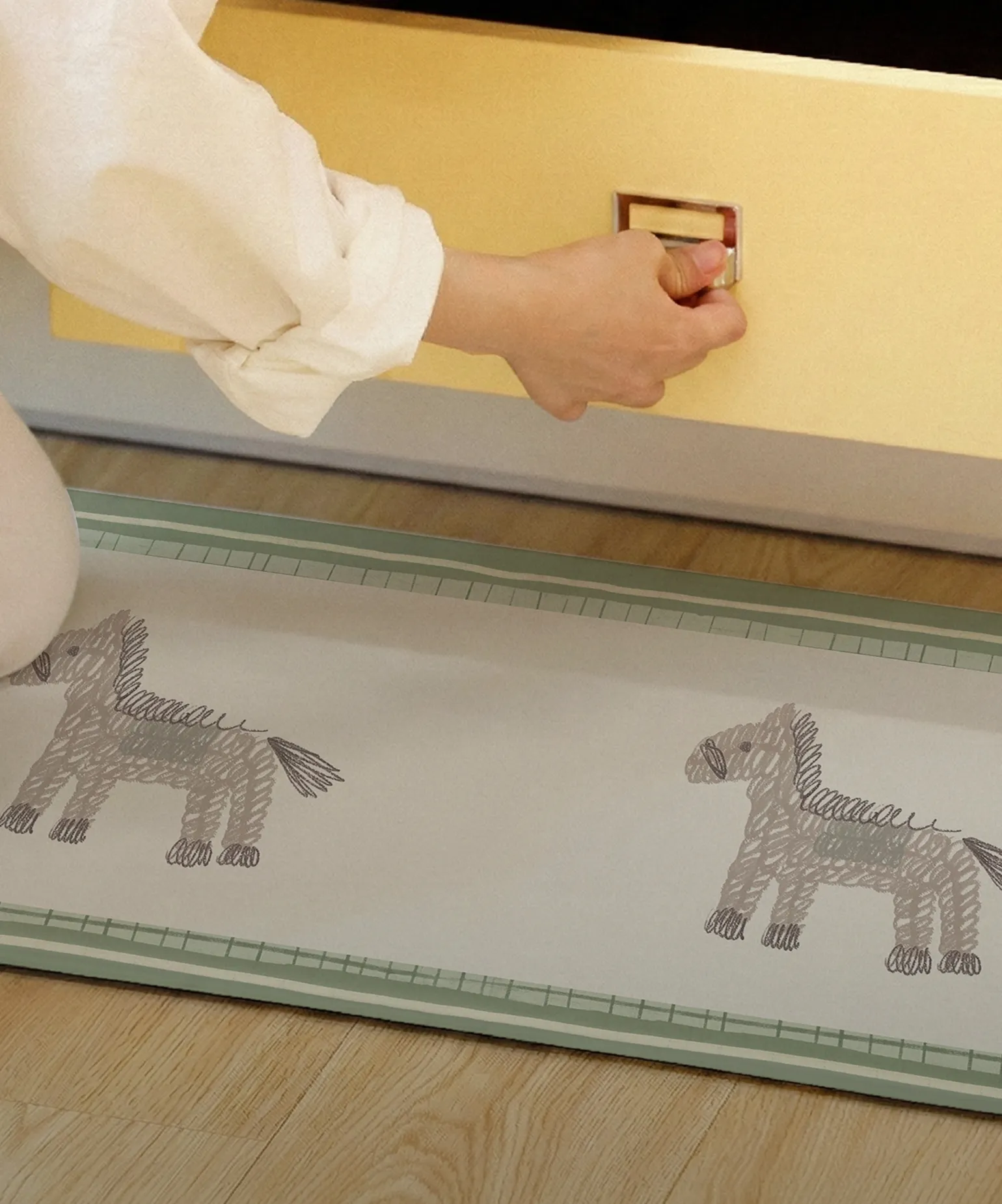 주방에 깔리는 작은 배려