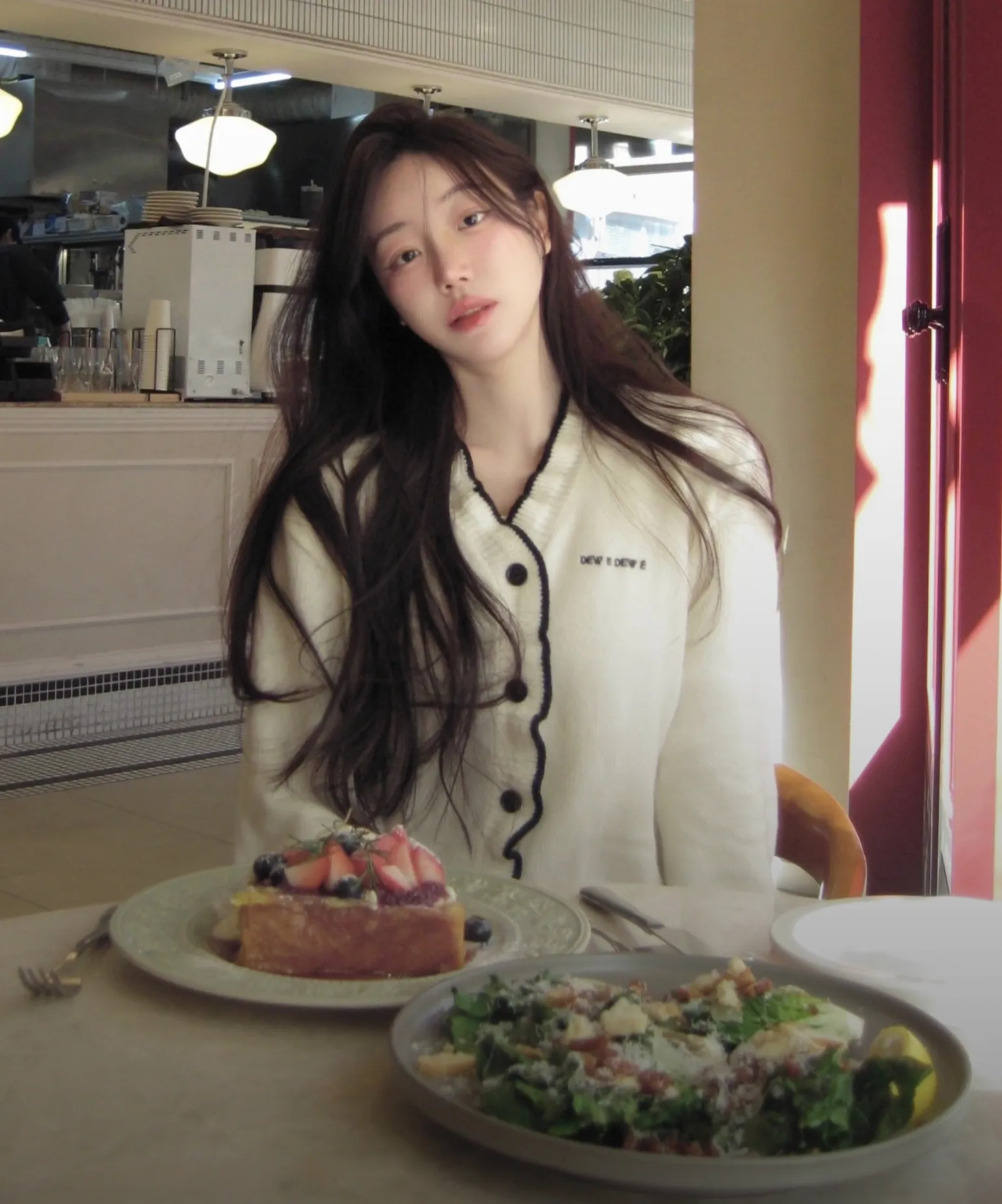 인플루언서의
시선이 머문