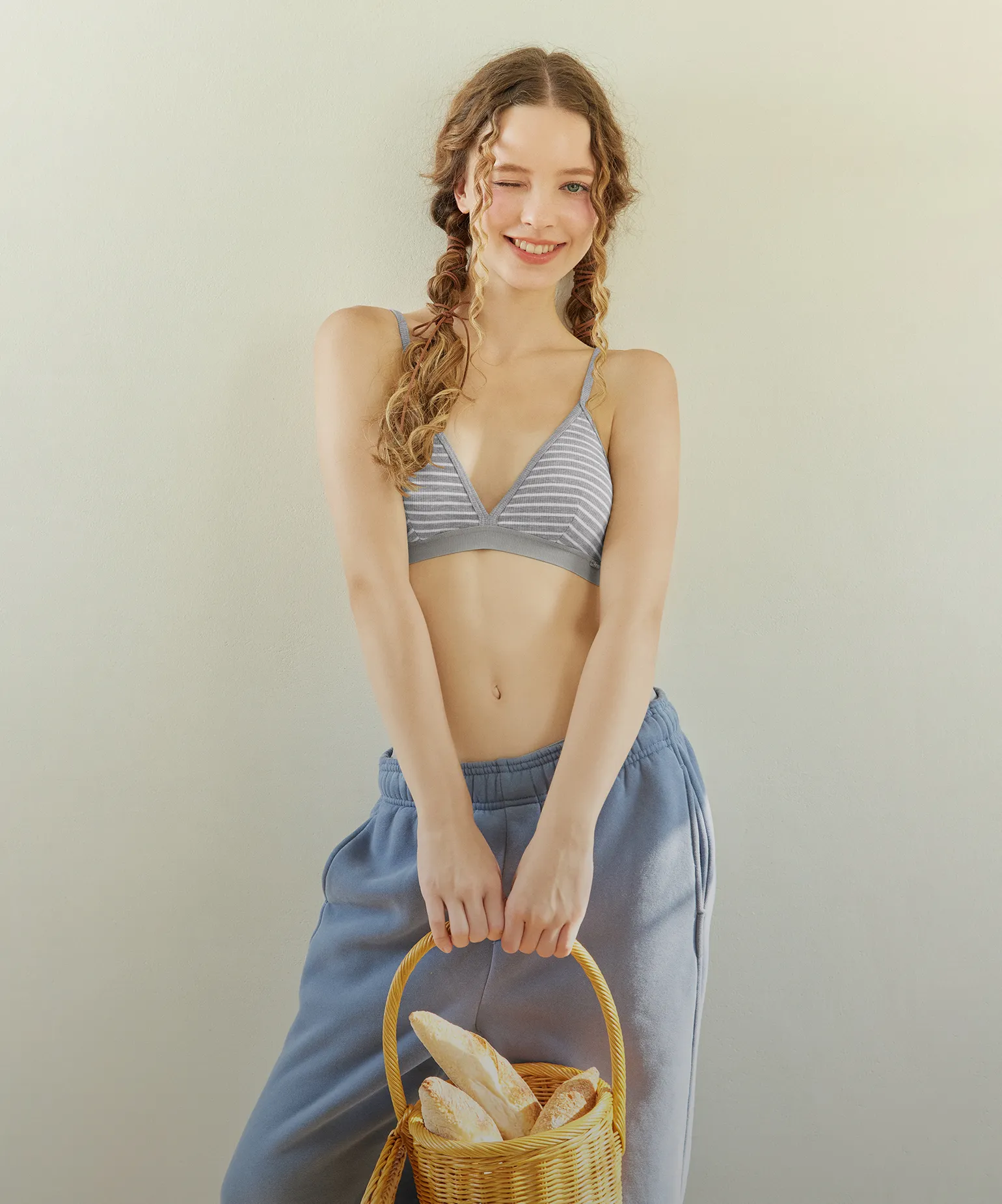 봄처럼 가벼운 속옷