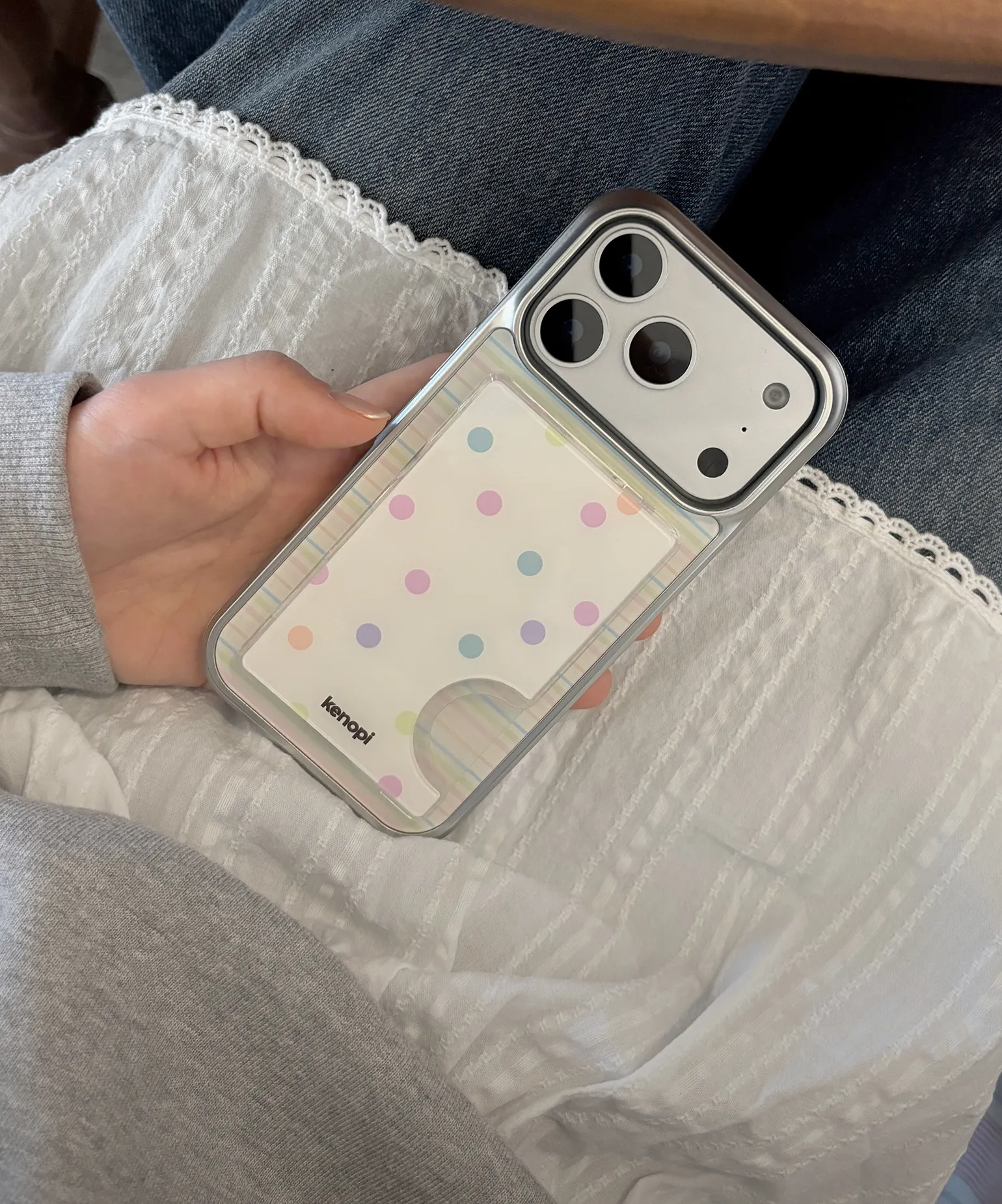 손안에 피어난 봄