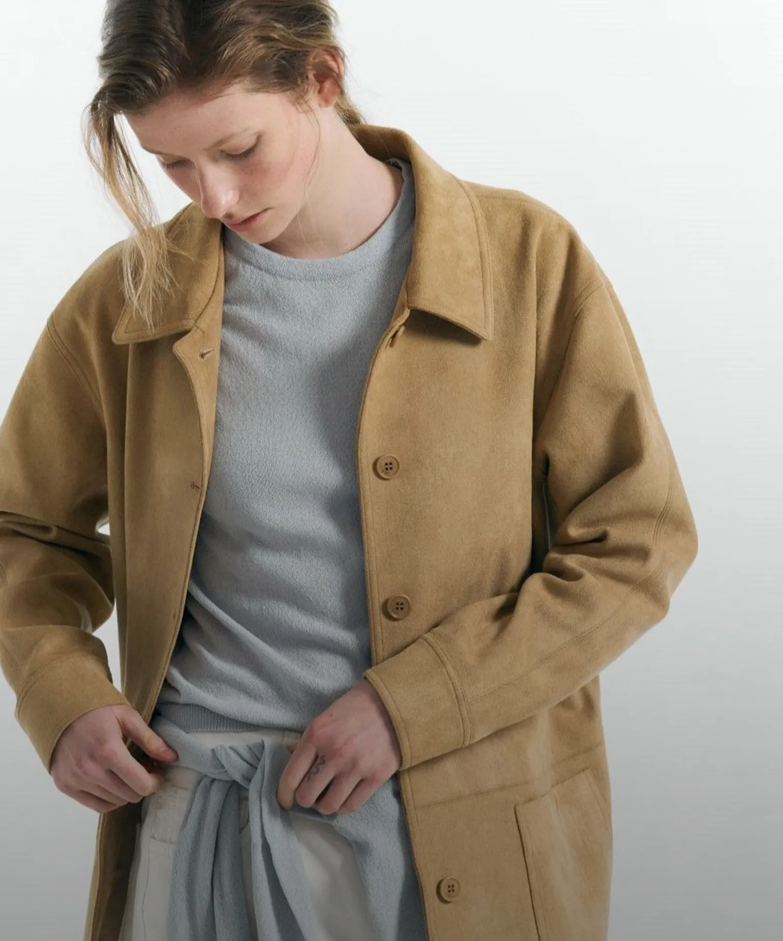 조용하게 빛나는 색감