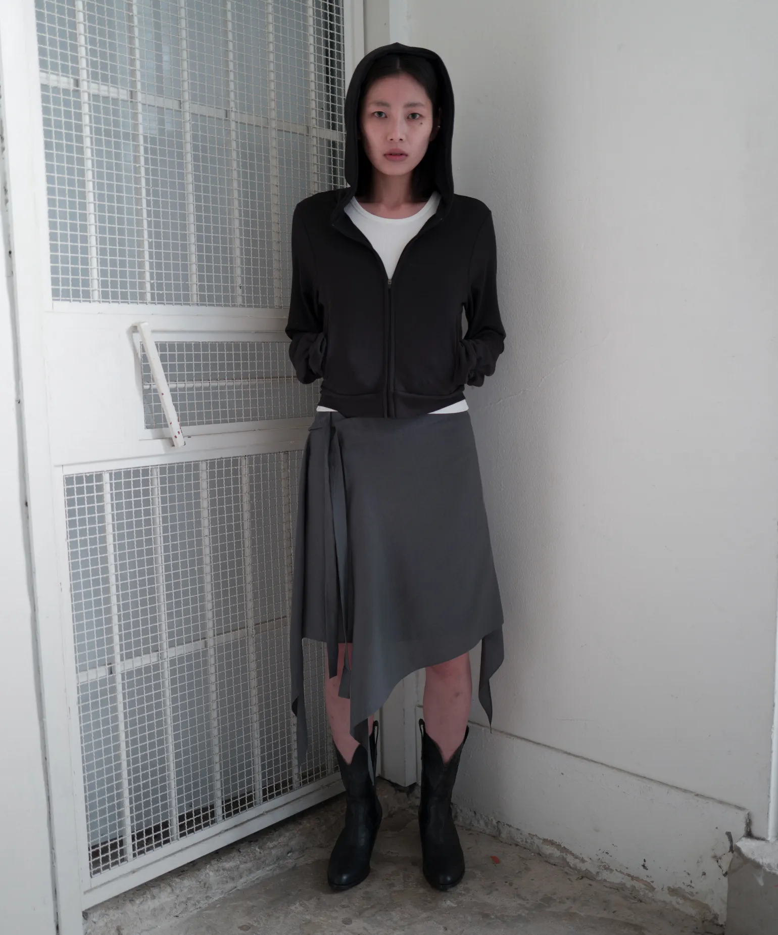 처음 만나는
낯선 존재감