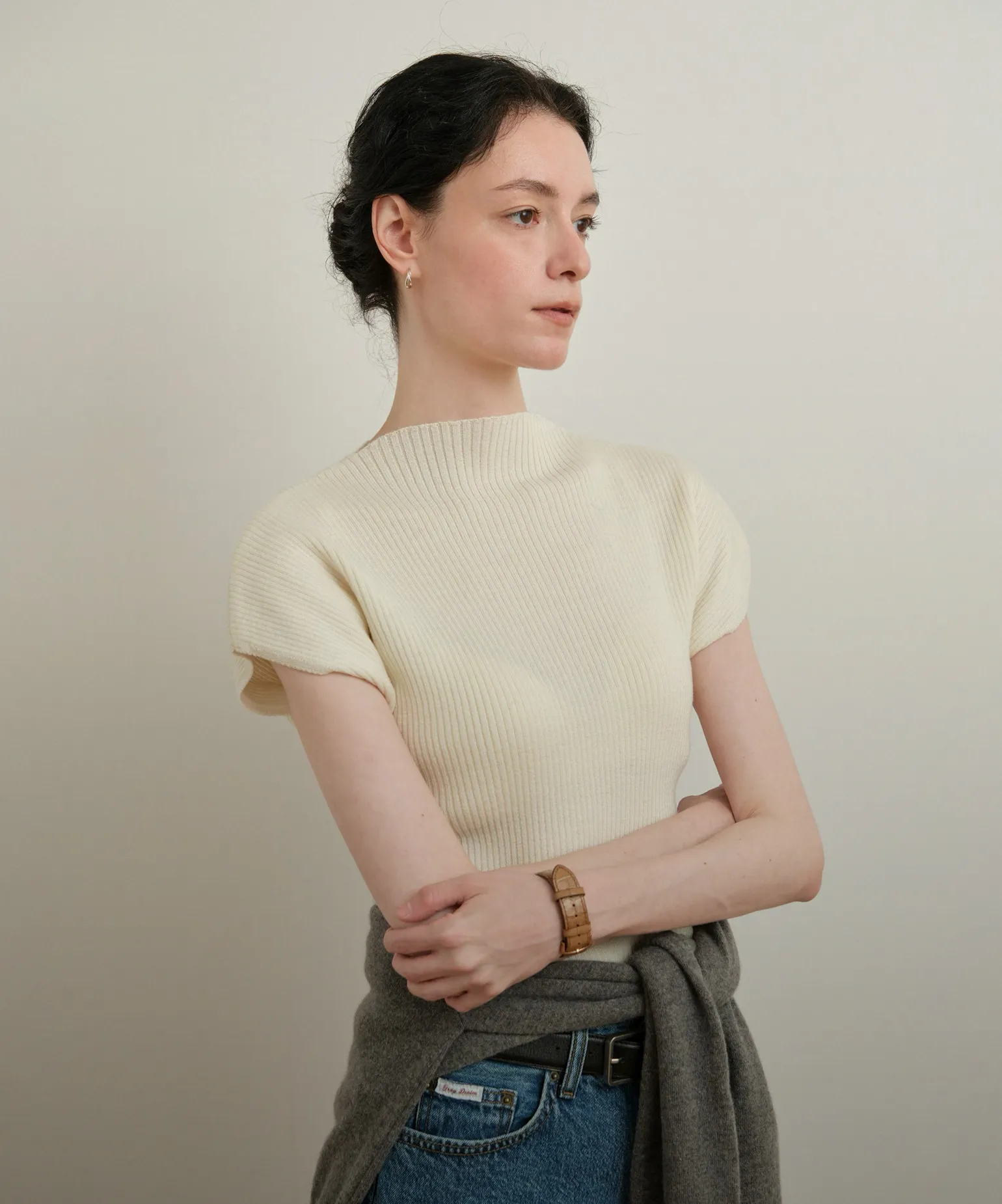 치밀하게 완성한 실루엣