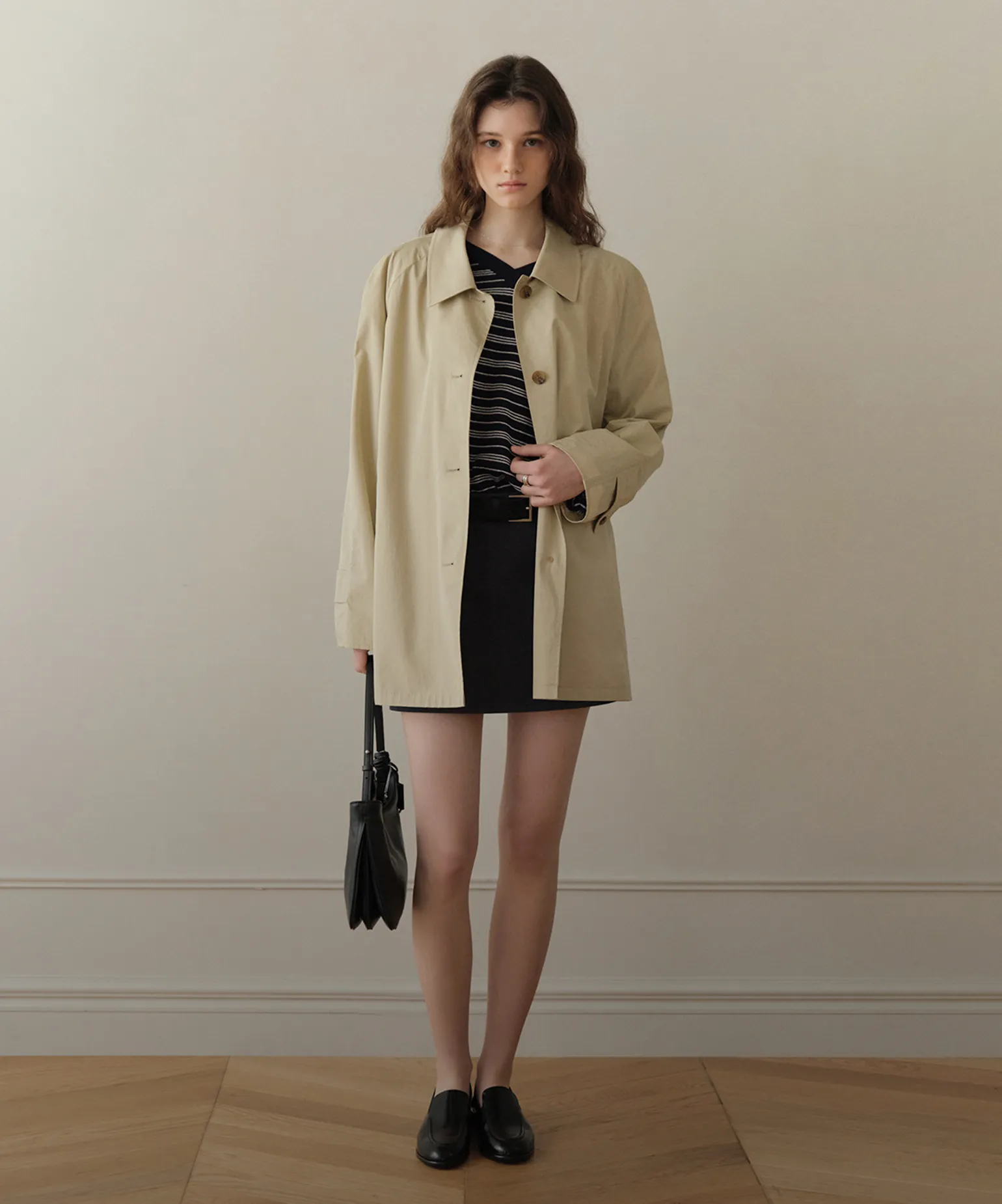 여유를 담은
트렌치 코트