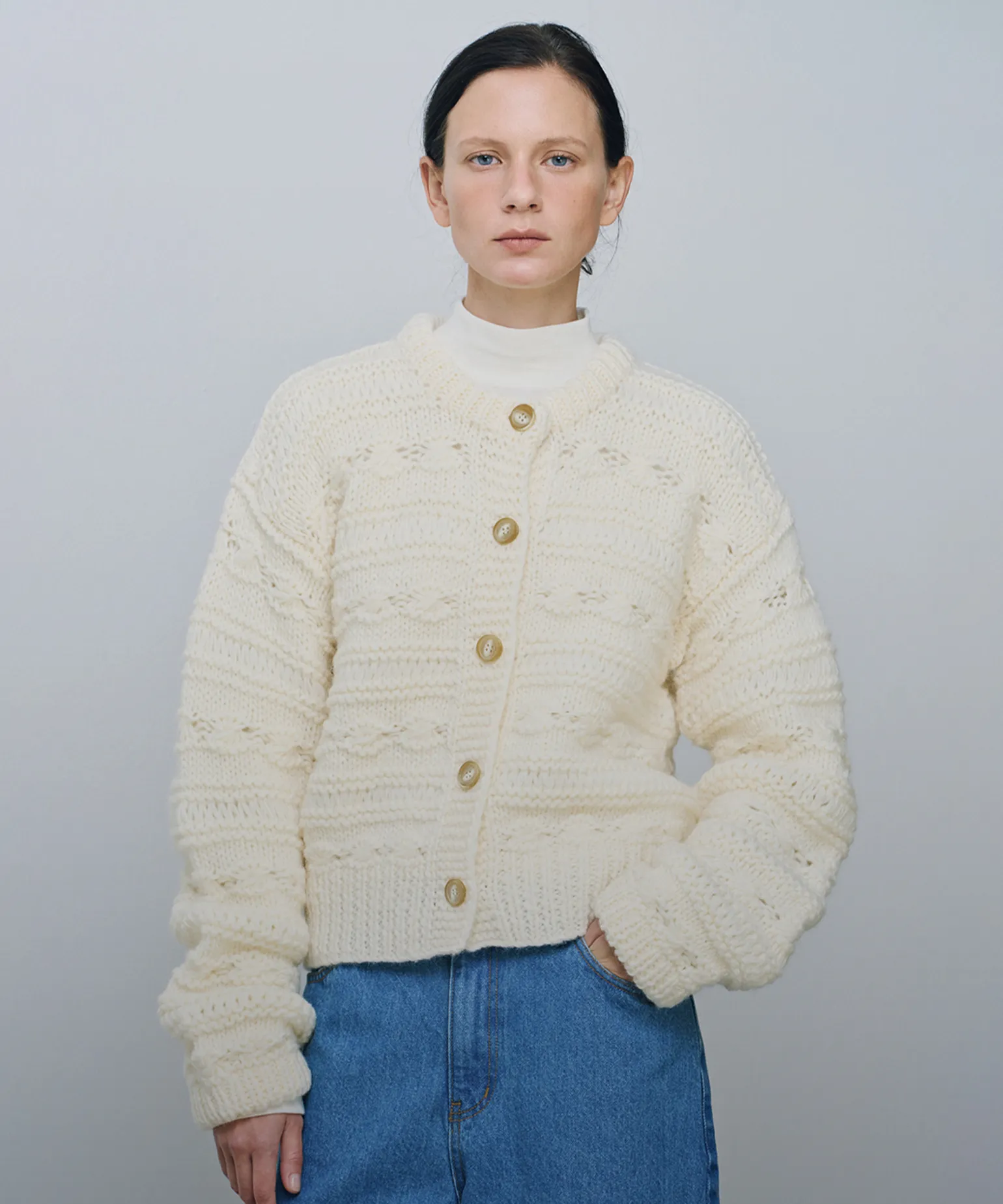 봄을 머금은 실루엣