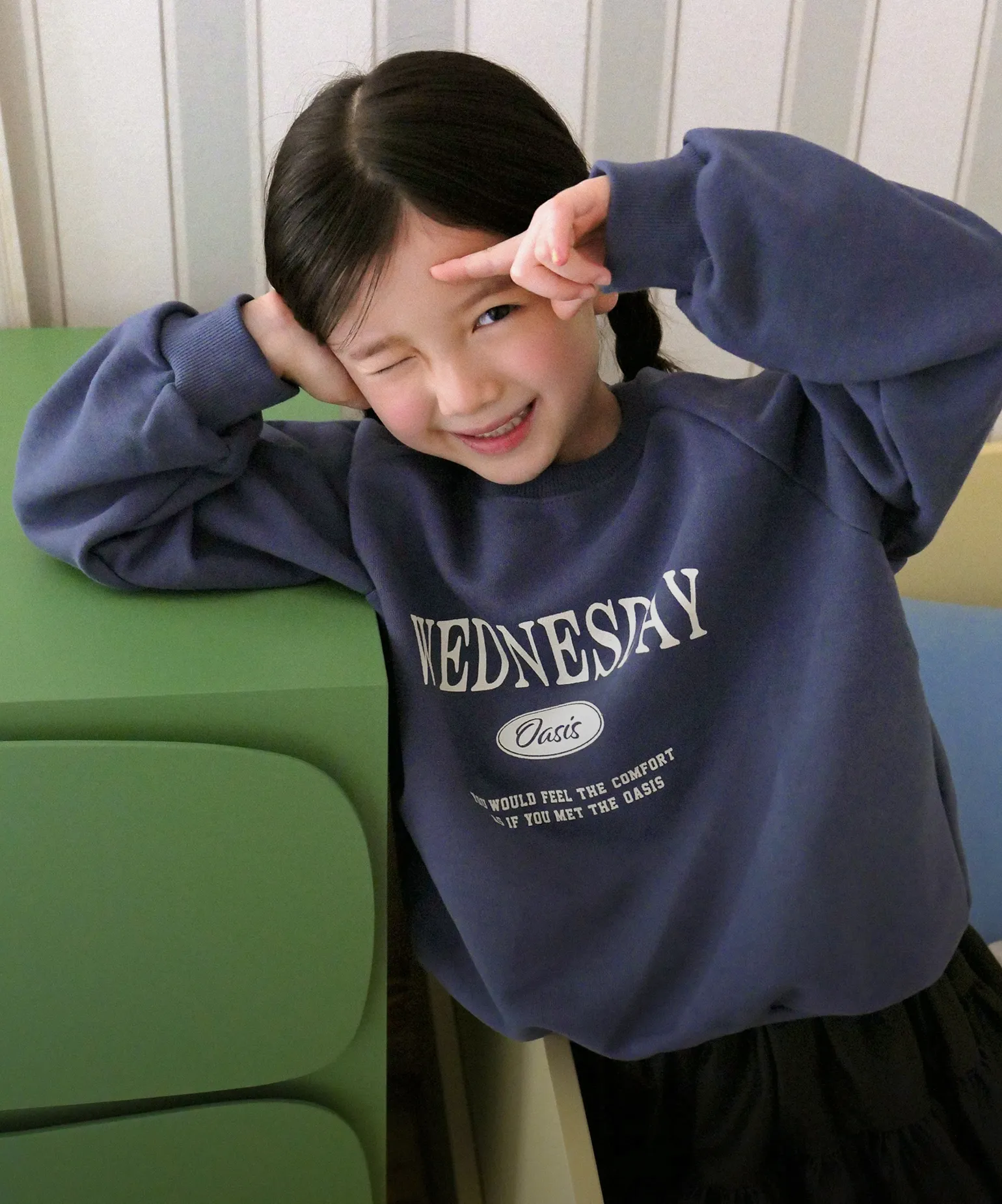 이나와 아윤이가
먼저 입어봤어요