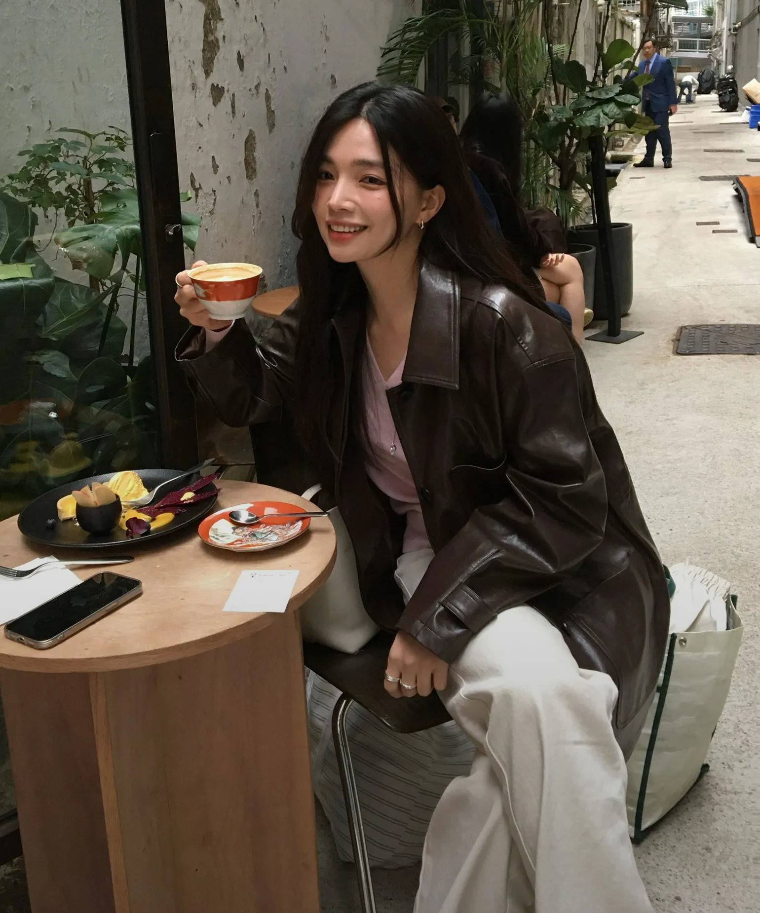 깔끔하게 떨어지는
레더 재킷