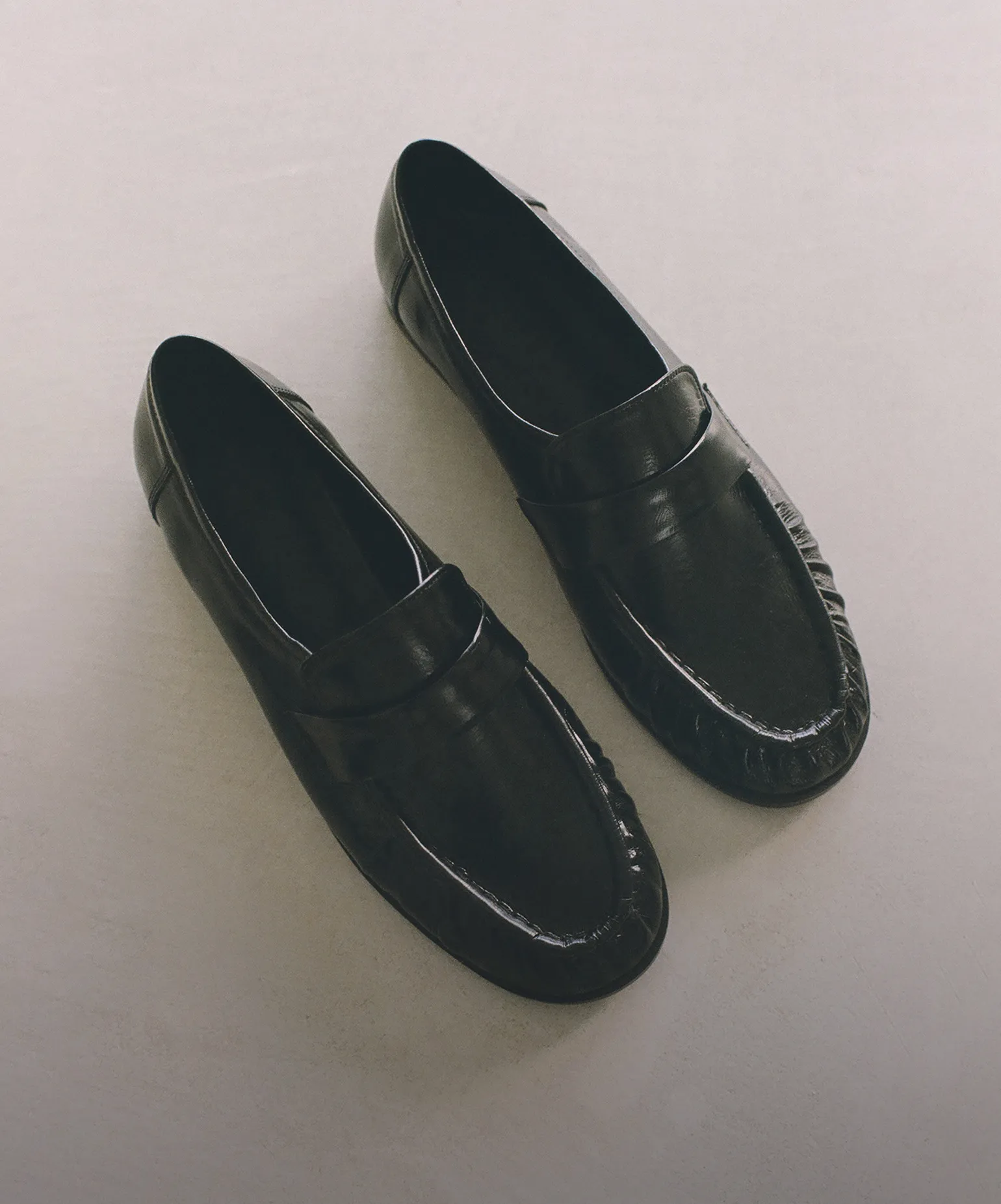 발끝까지 단정하게