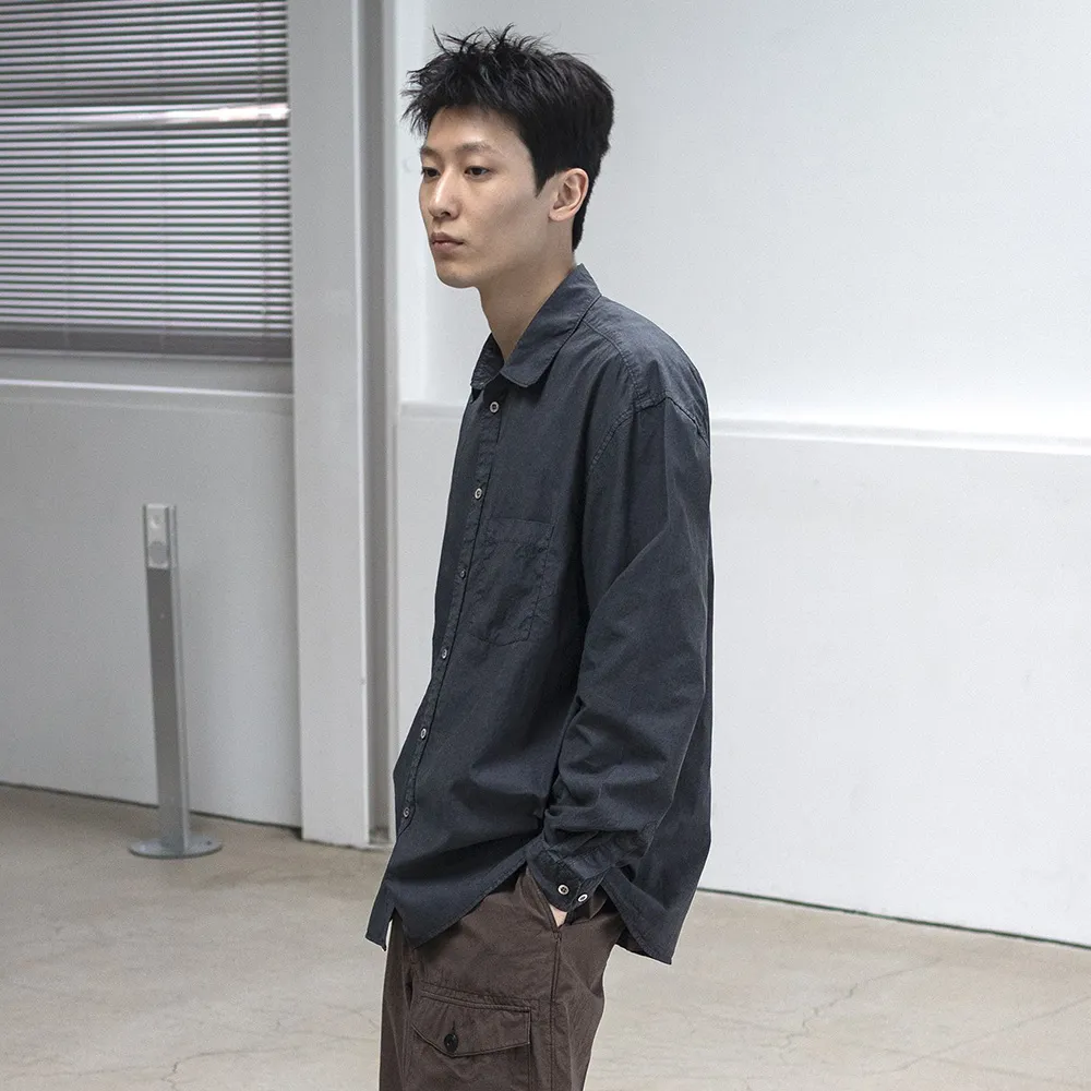 정제되지 않은 차분함