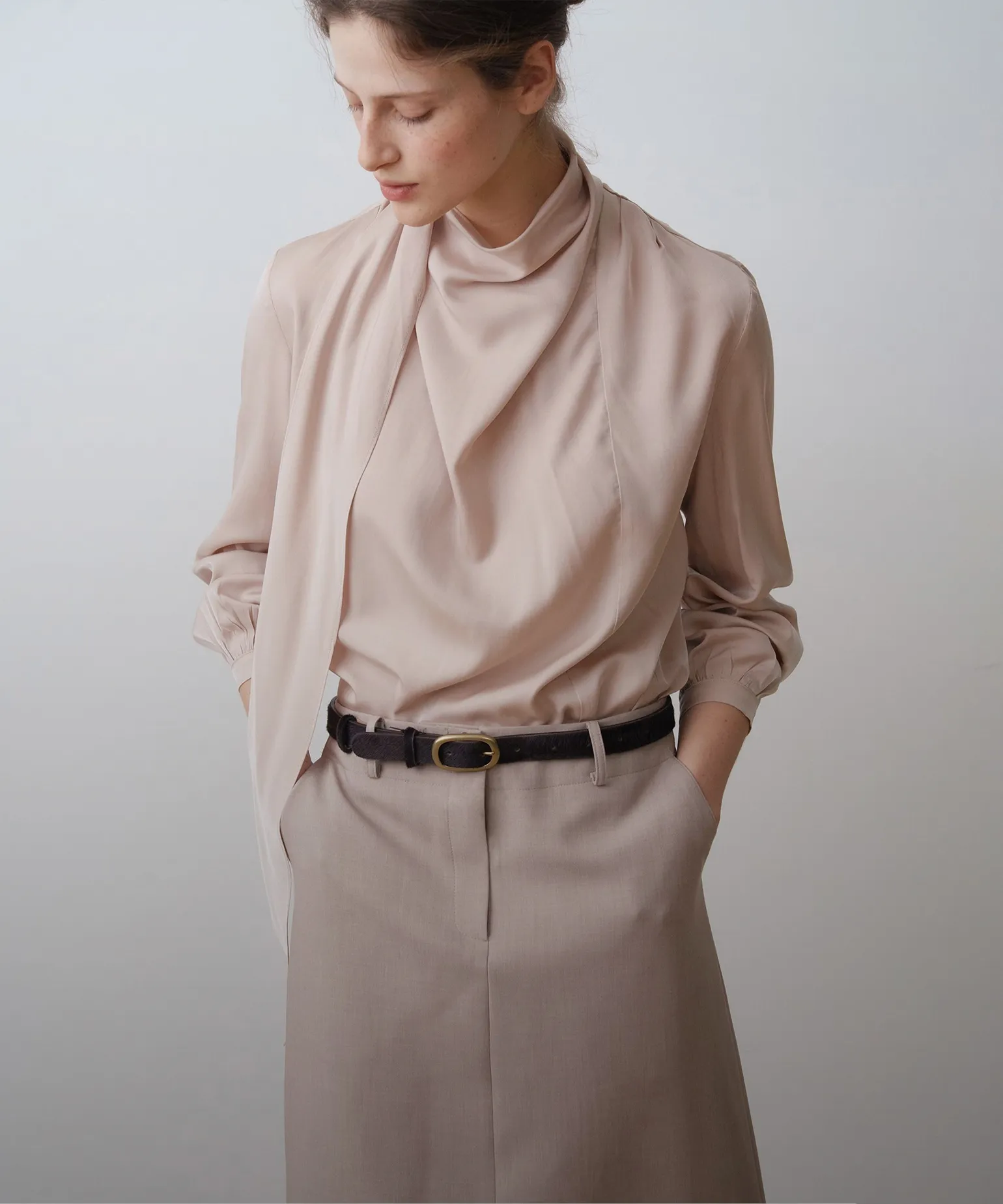 단정한 출근룩을 찾아서