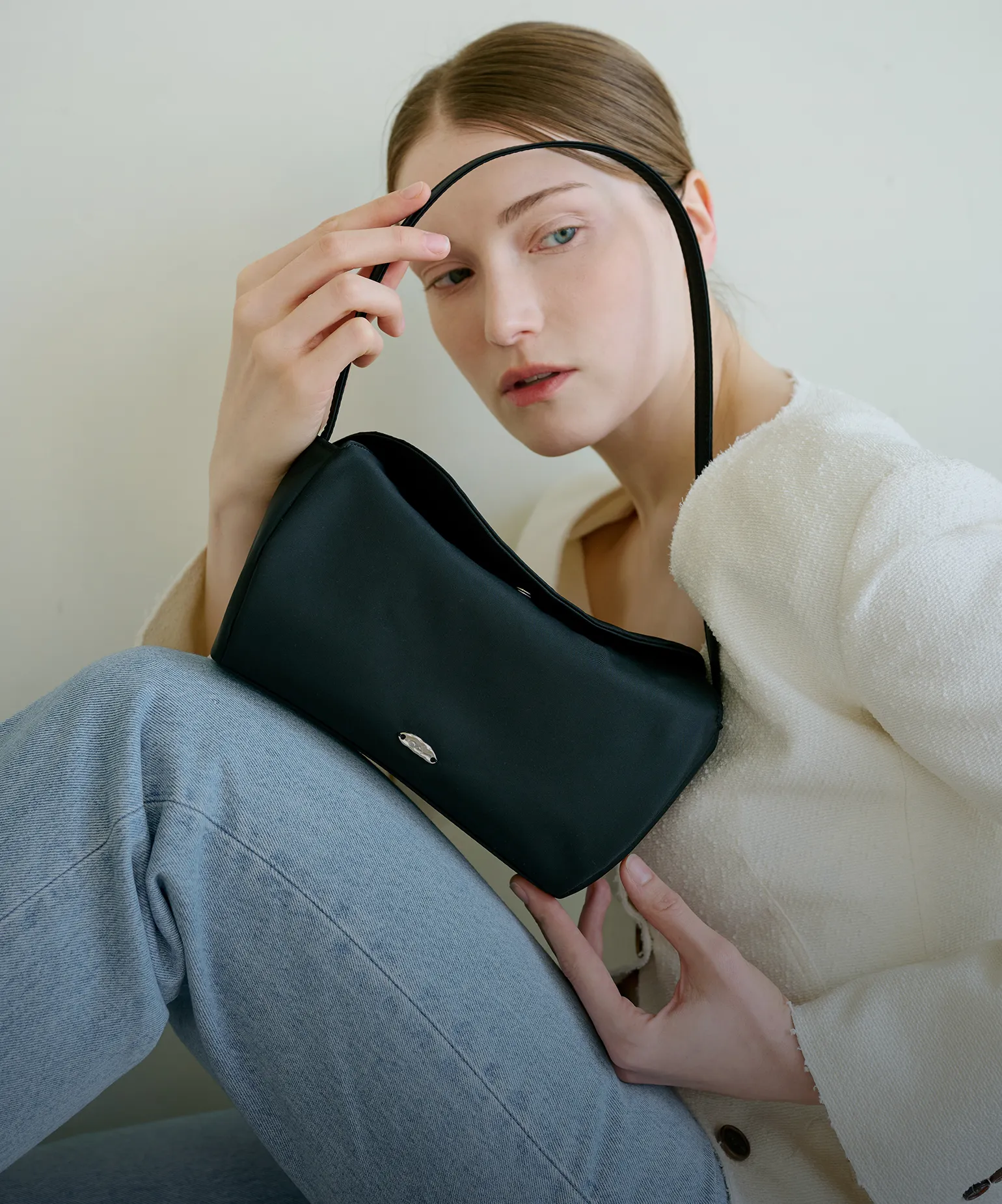 은은한 무드의
모던 클래식