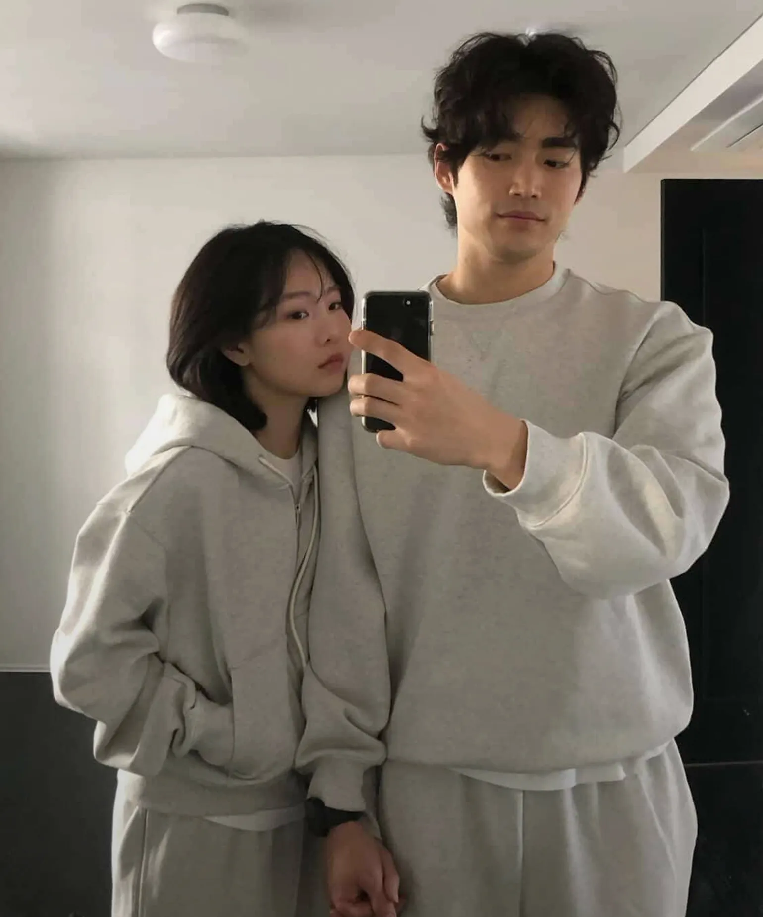 나란히 입는
스웨트 셋업