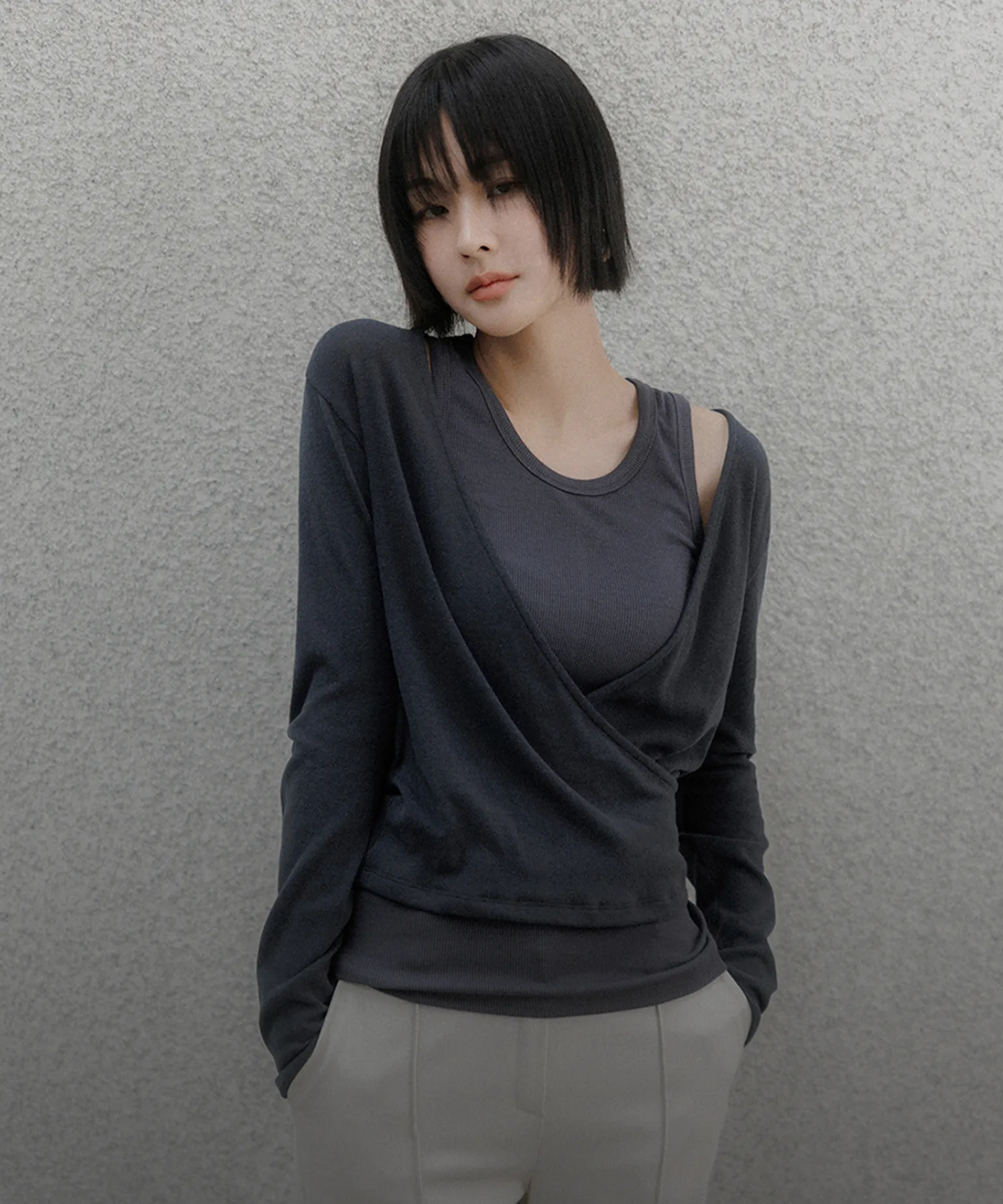 무심한듯 섬세하게