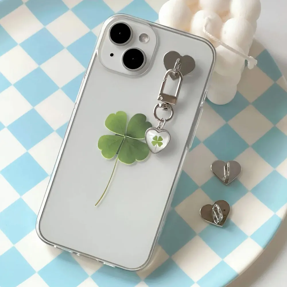 취향을 담은 모바일 액세서리