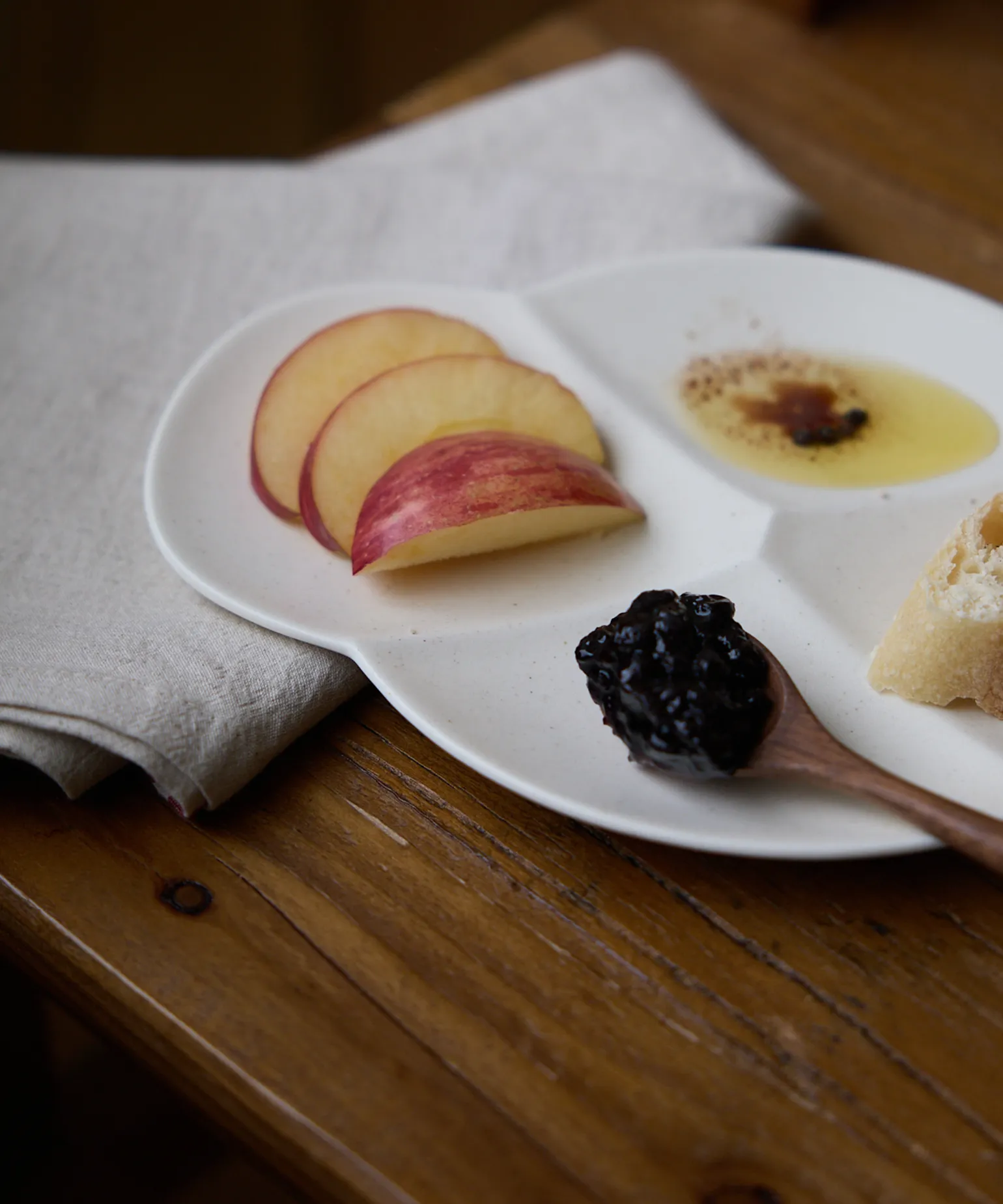 일상이 놓이는 식탁