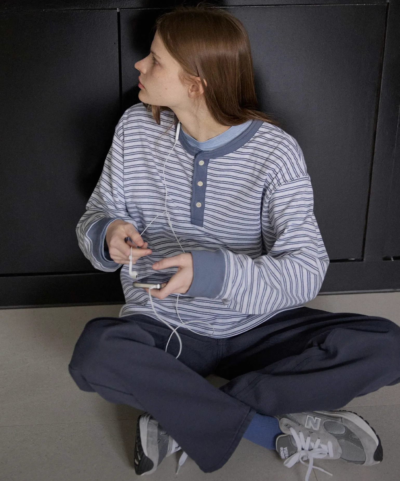 담백함에
위트를 더해요