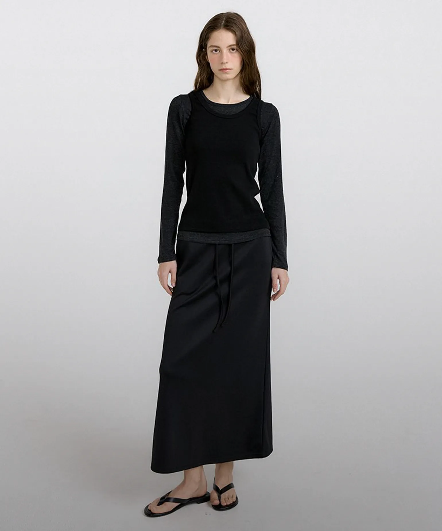 차르르 흐르는
맥시스커트