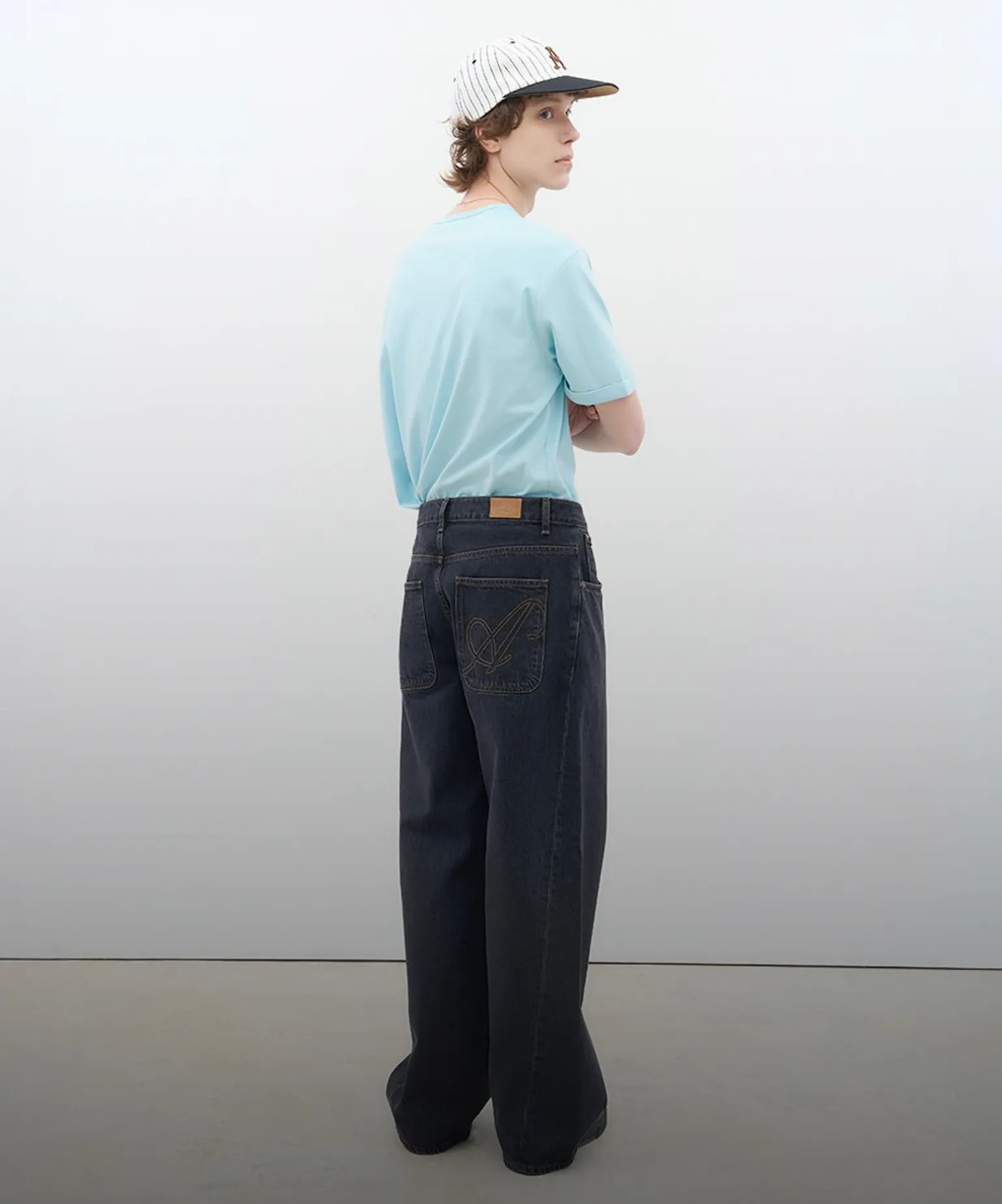 새로 도착한
봄 신상