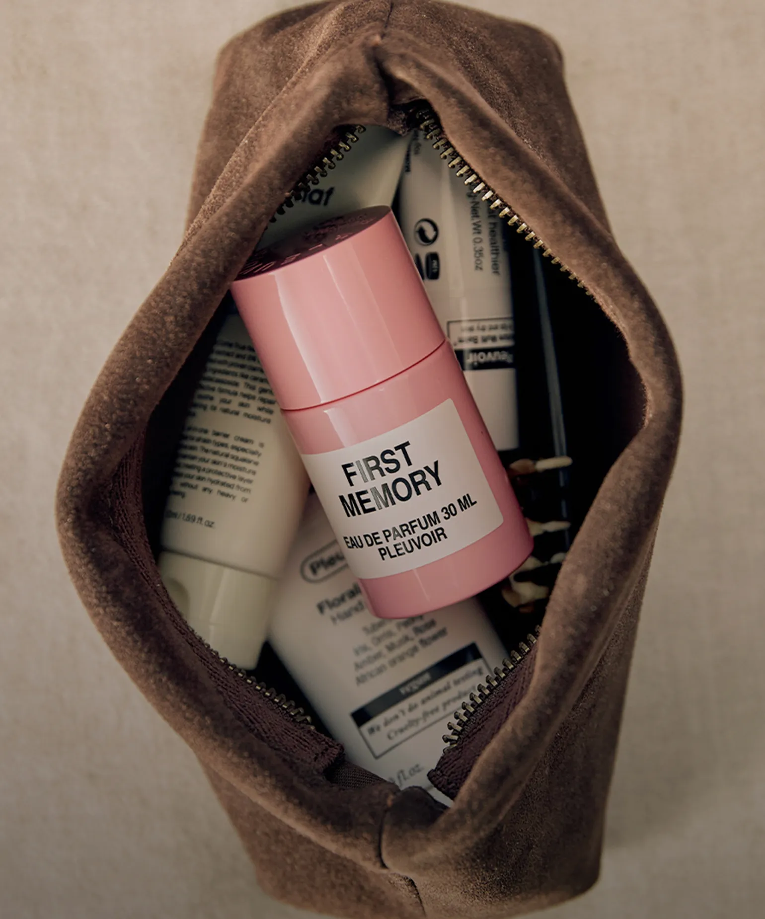 나가기 전에
향부터 챙겨요