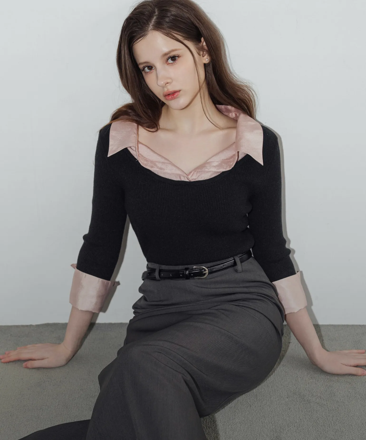 단정한 매력의 하객룩