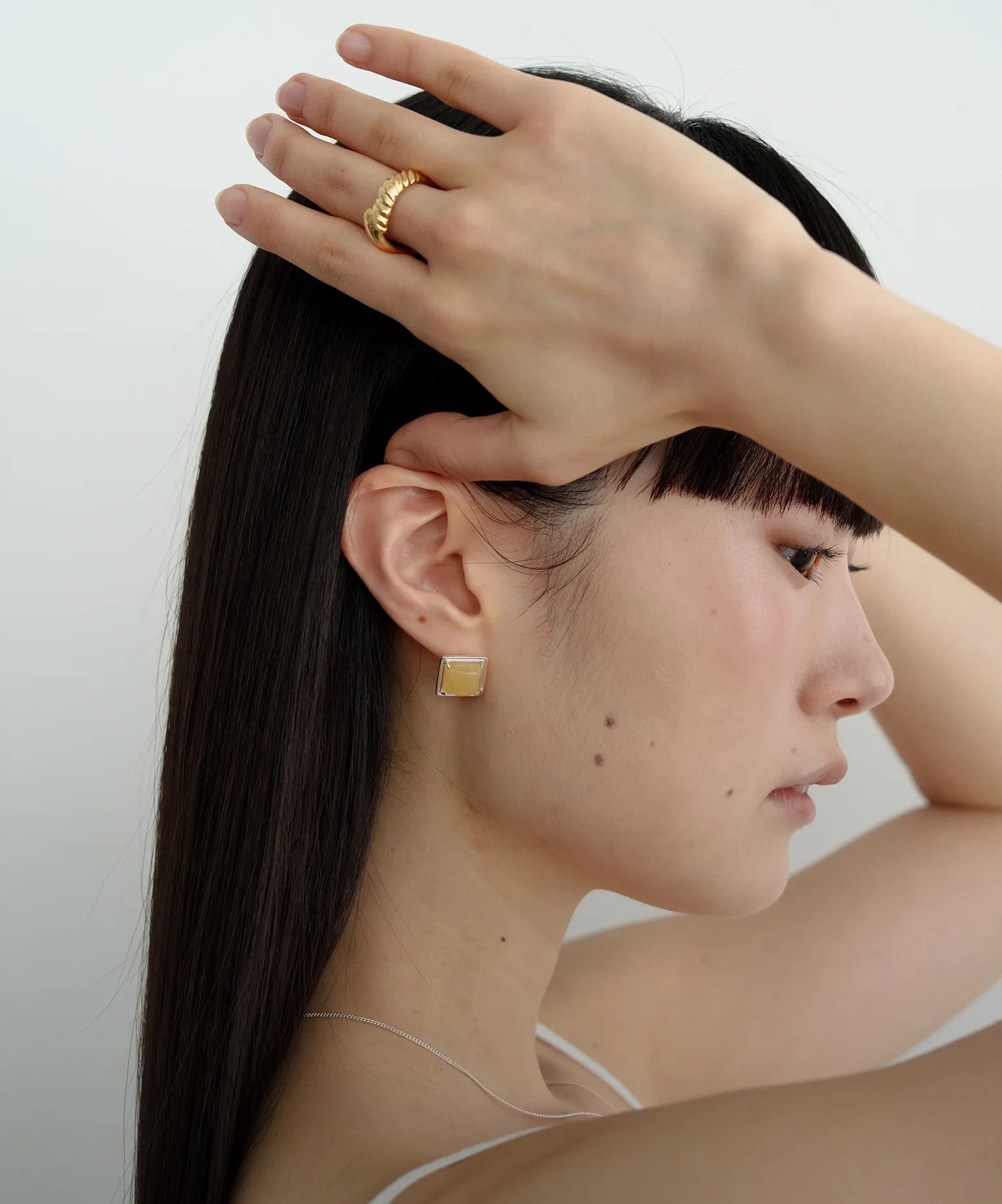 섬세하게 빚은 주얼리