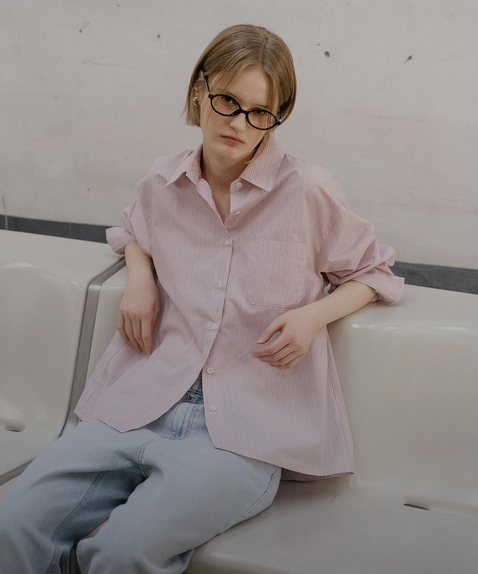 뒤태가 다른 셔츠