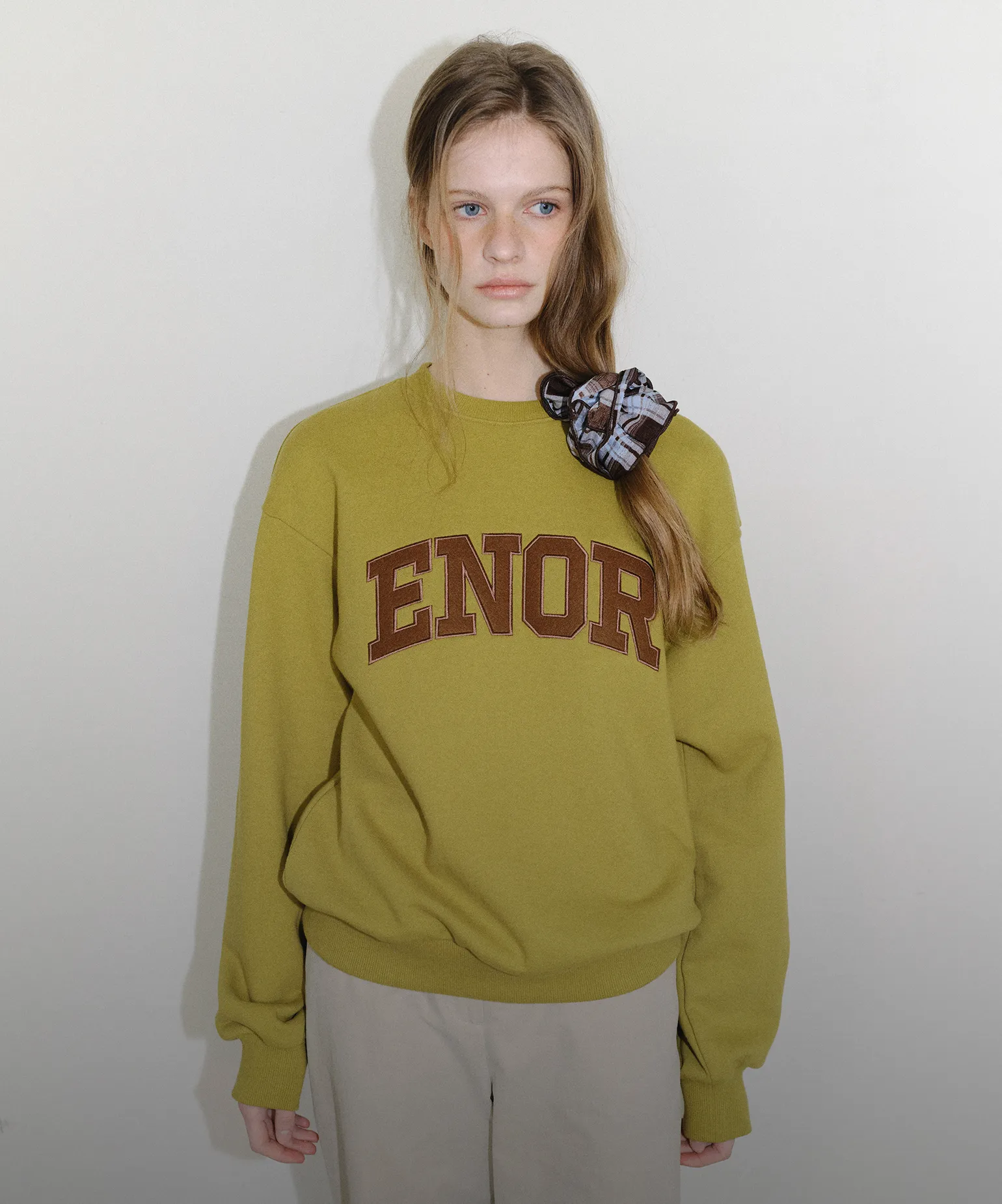 후기가 증명하는
스웨트 셔츠