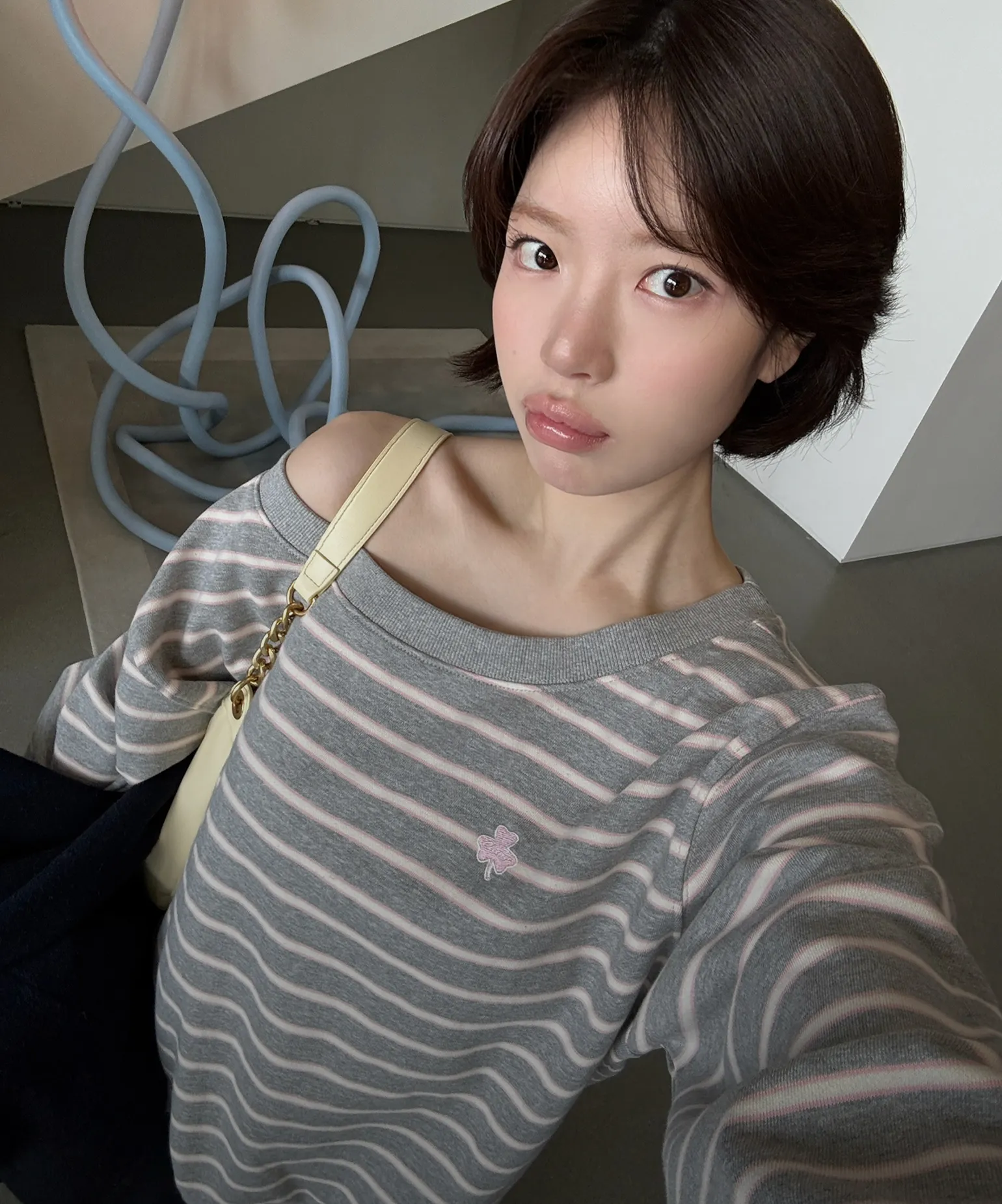 인플루언서의
시선이 머문