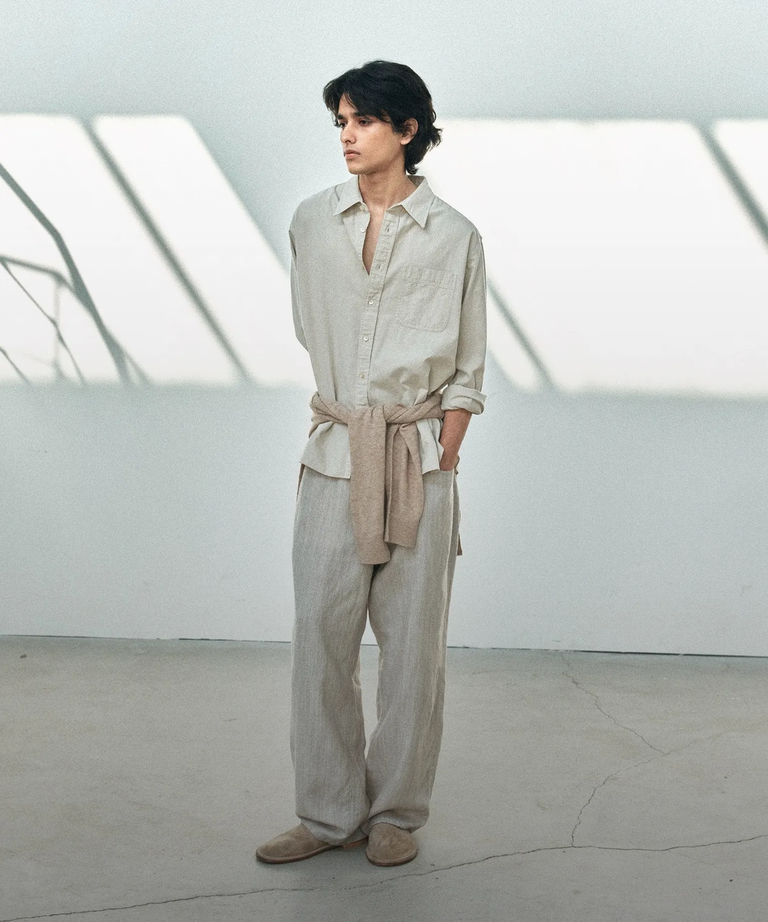 깔끔하게
정돈한 실루엣