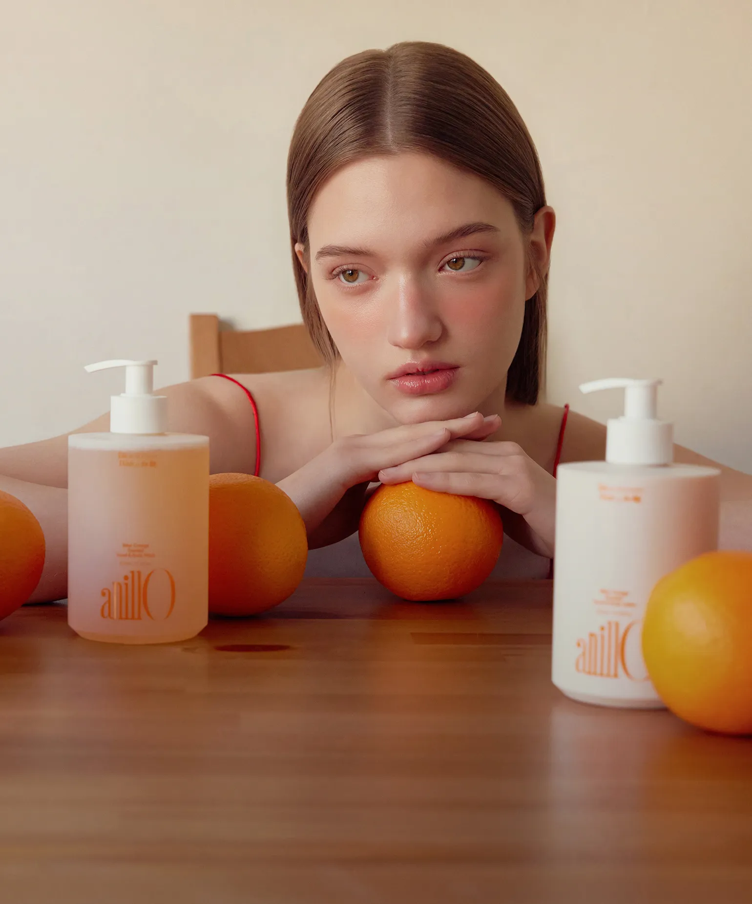 톡 터지는
시트러스 향